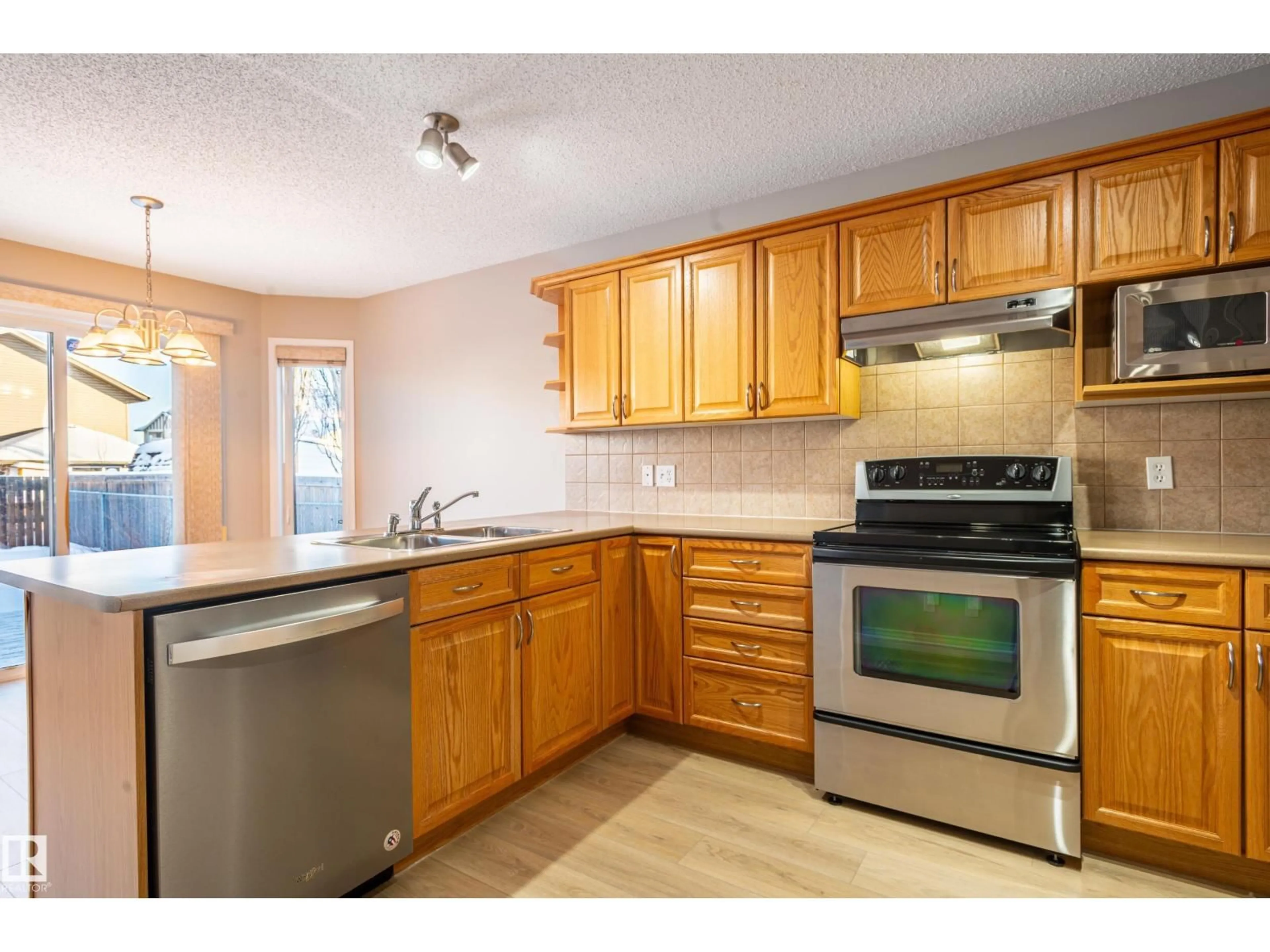 Standard kitchen, unknown for 4 SPRUCE GROUSE CR, Spruce Grove Alberta T7X4M9