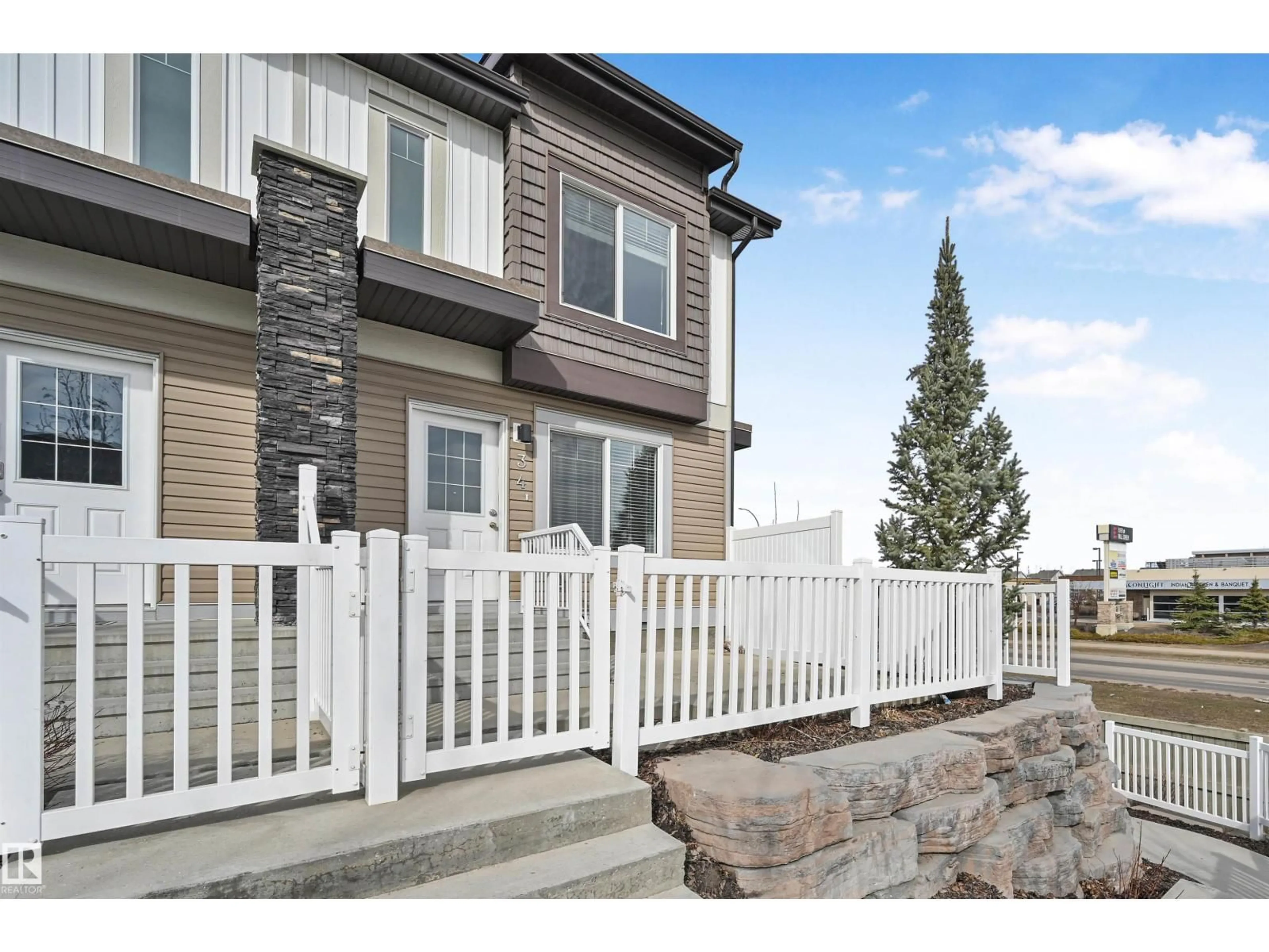 Home with vinyl exterior material, mountain view for #34 - 2215 24 ST, Edmonton Alberta T6T1A6