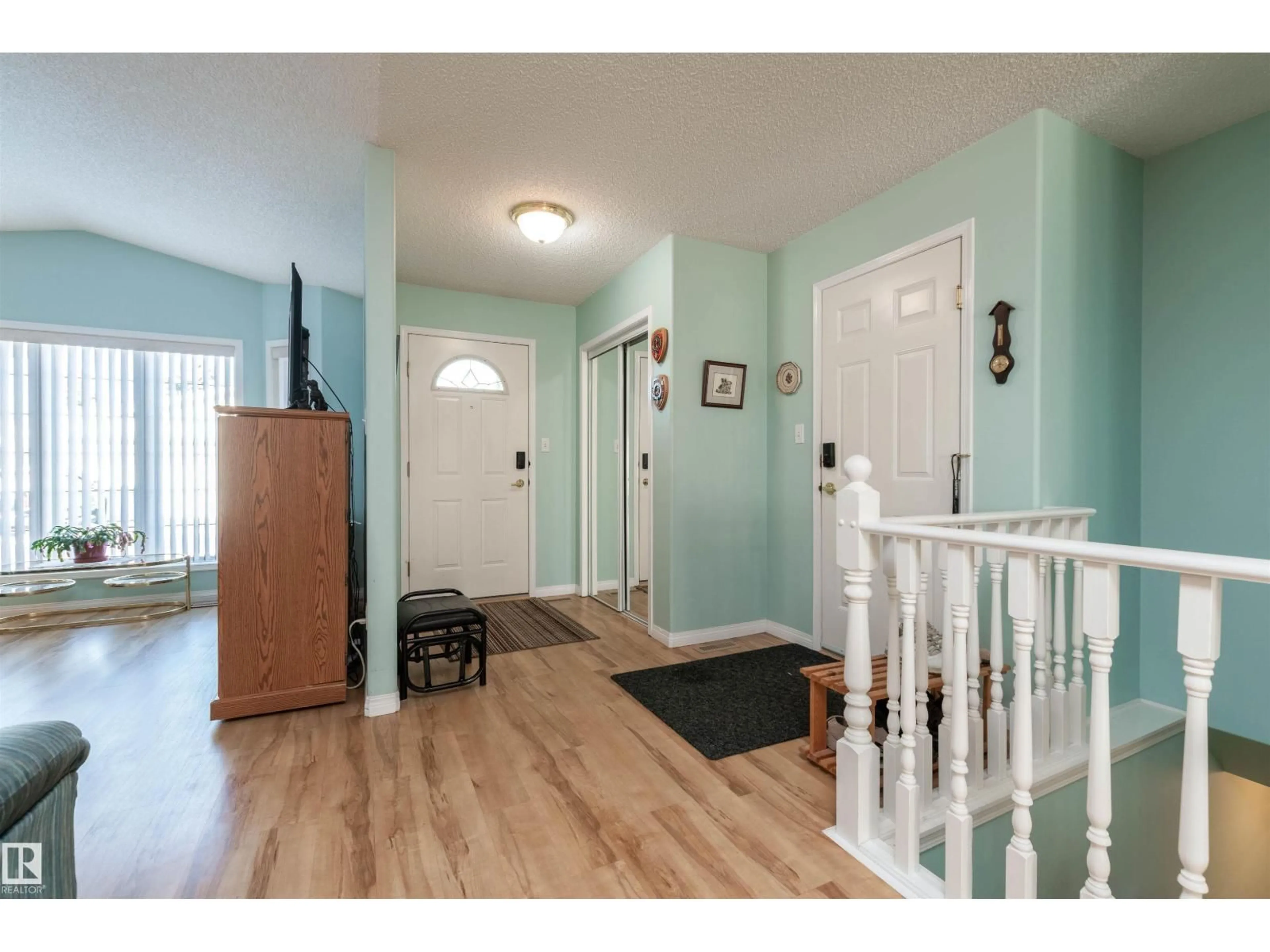 Indoor entryway for 7 - 26 CRANFORD WY, Sherwood Park Alberta T8H5W5