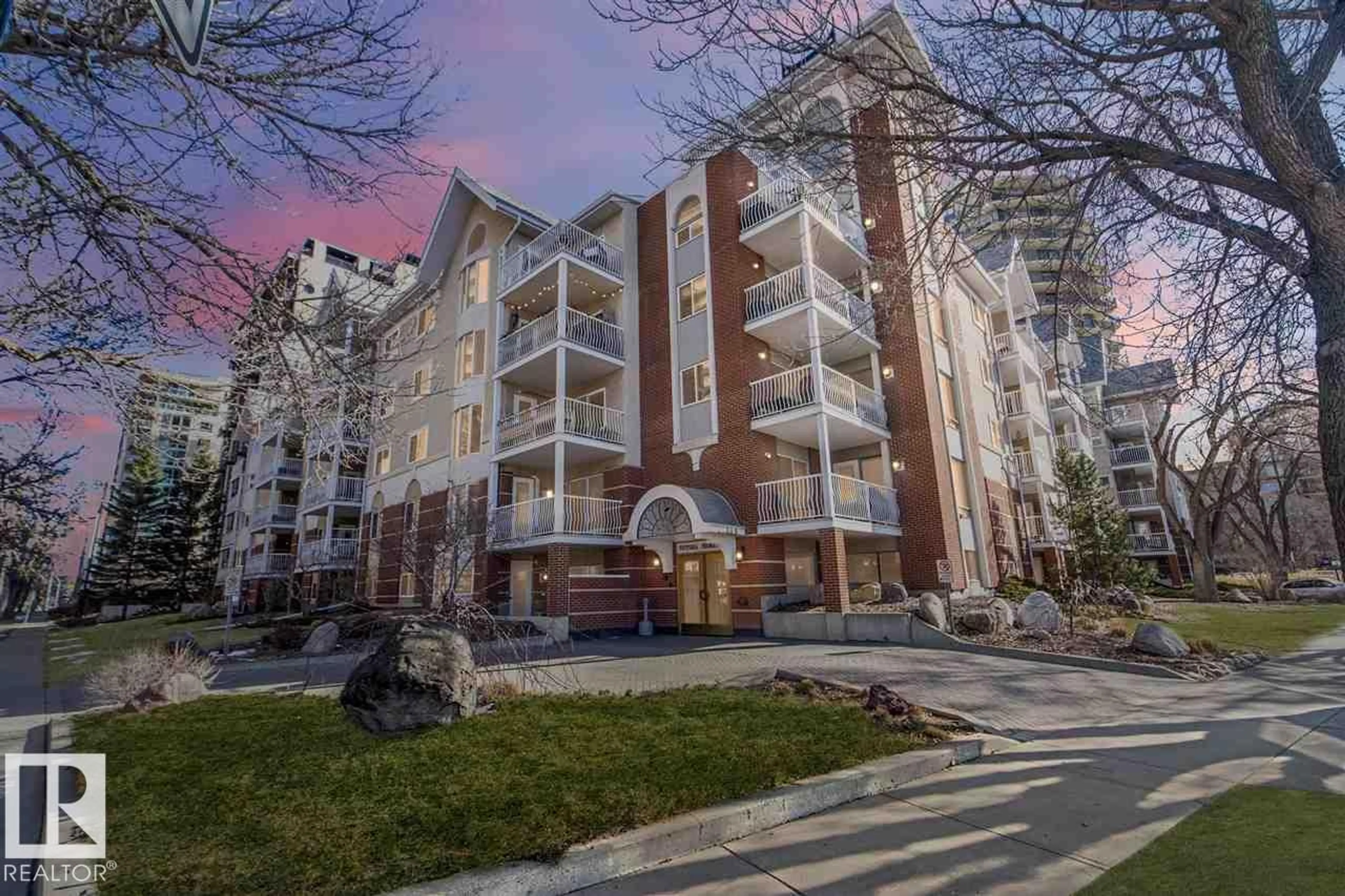 Patio, building for #112 - 11716 100 AV, Edmonton Alberta T5K2G3