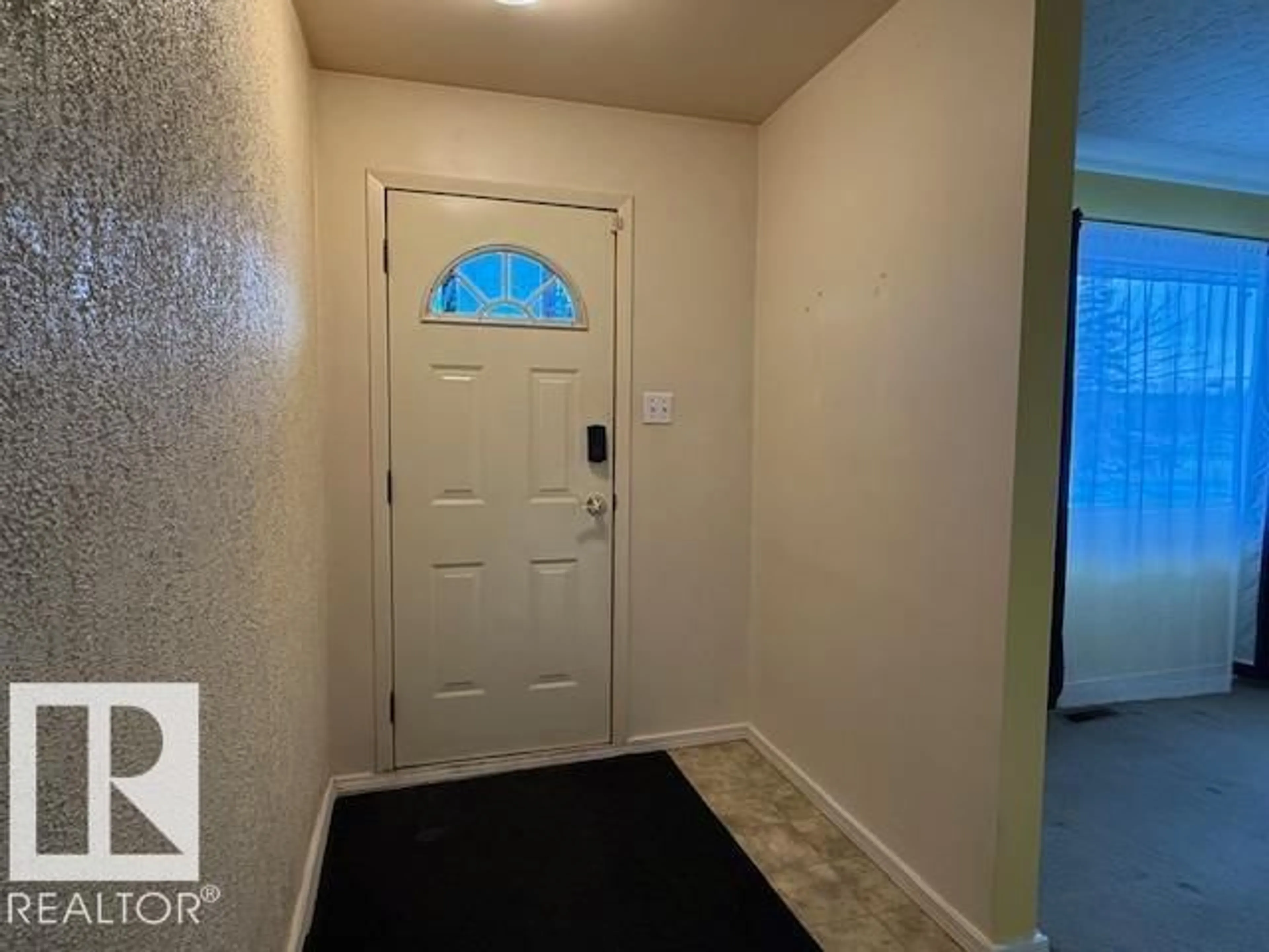Indoor entryway for 7712 ARGYLL RD, Edmonton Alberta T6C4A8