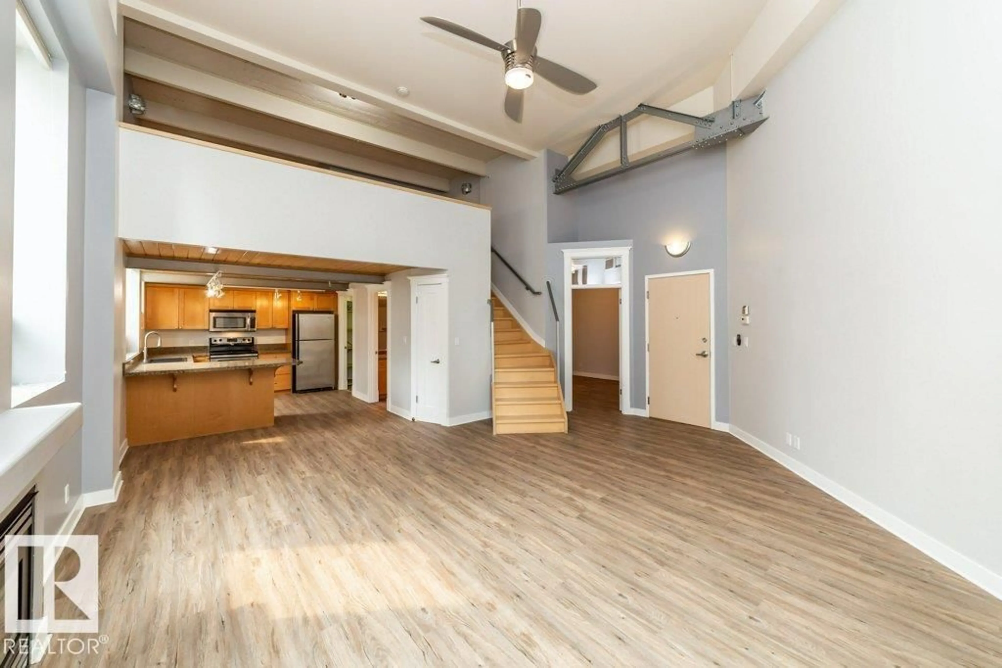 Unknown for 208 - 10009 102 AV, Edmonton Alberta T5J5B6