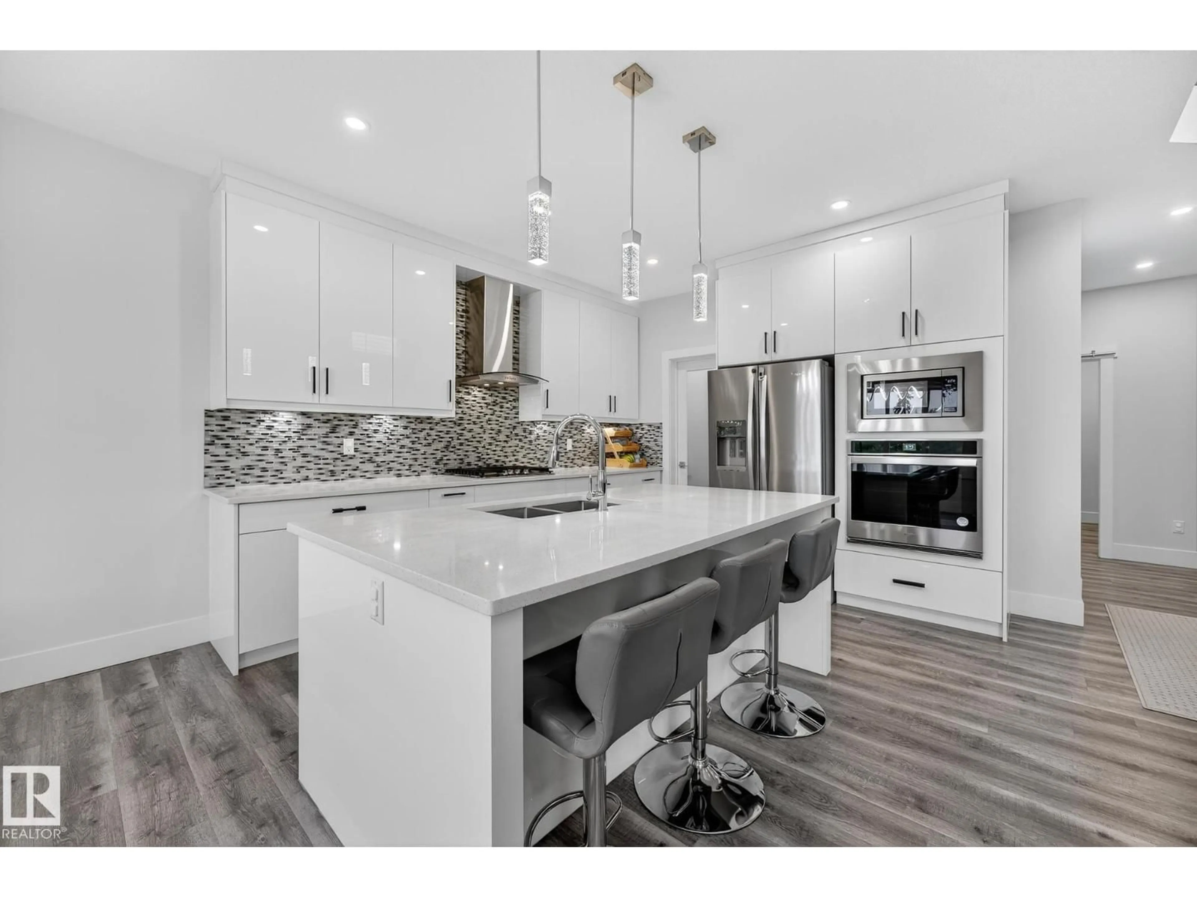 Open concept kitchen, unknown for 86 MEADOWLINK CM, Spruce Grove Alberta T7X2X3