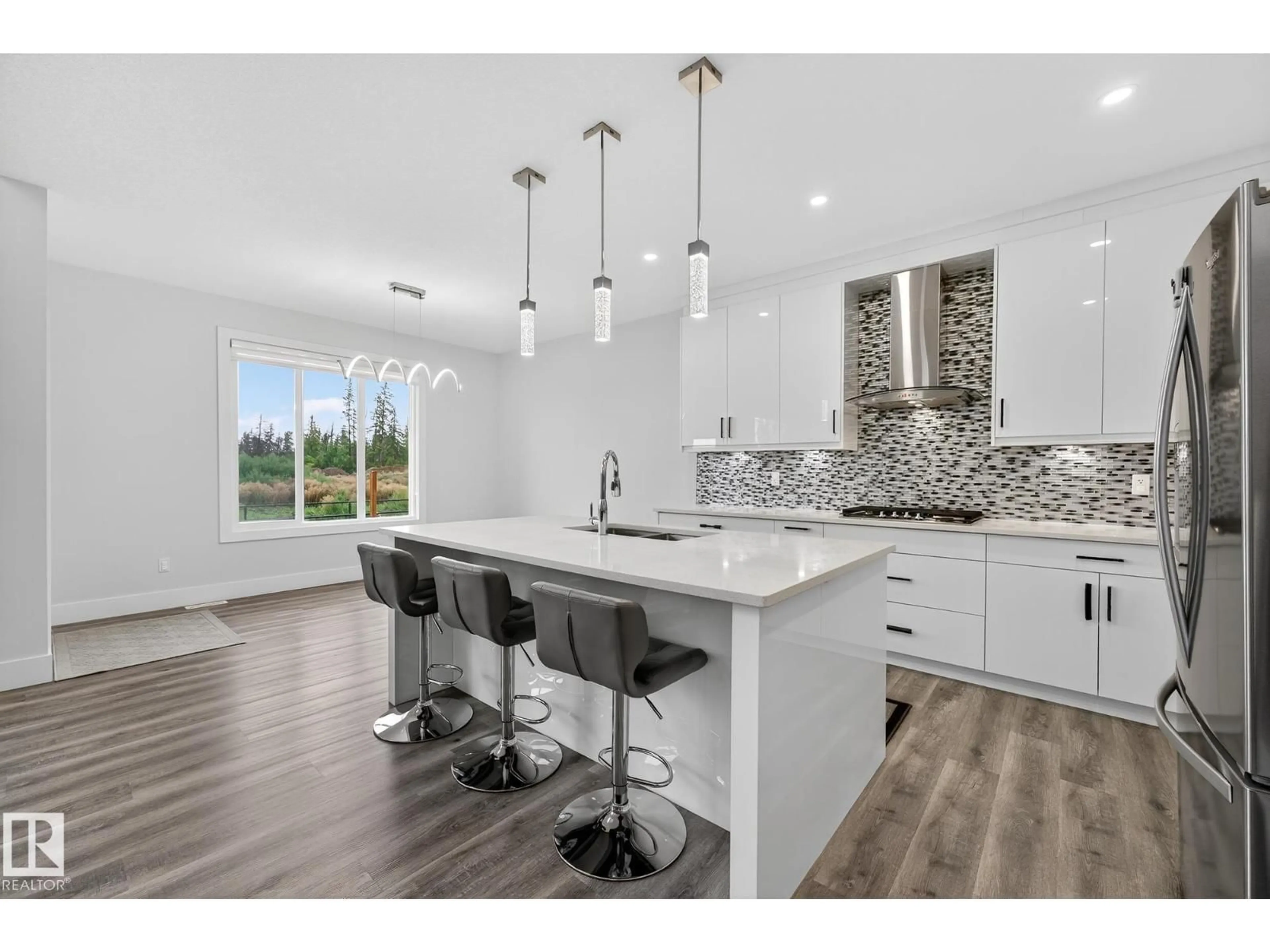 Open concept kitchen, ceramic/tile floor for 86 MEADOWLINK CM, Spruce Grove Alberta T7X2X3