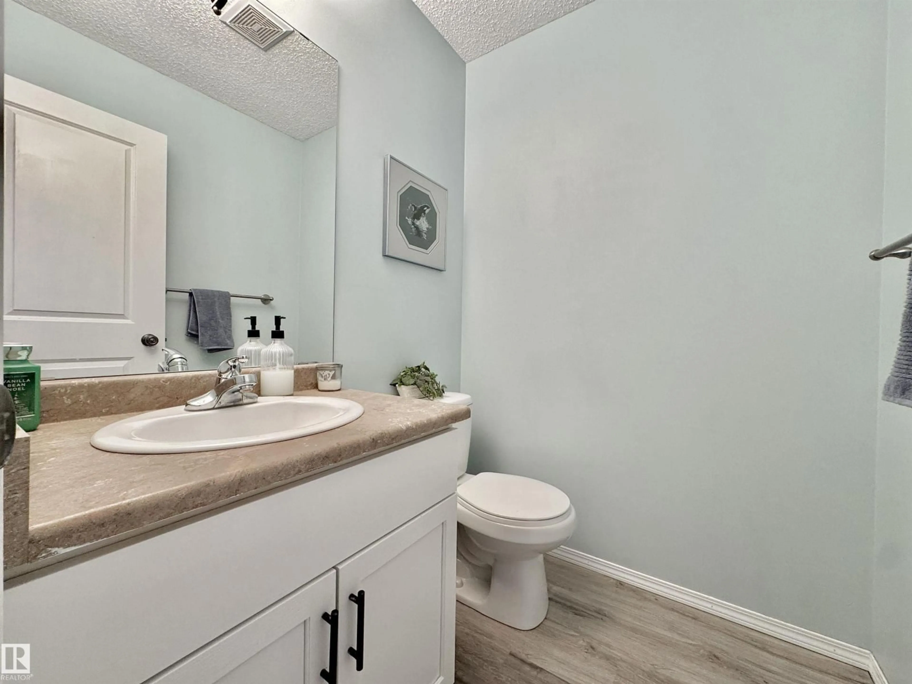 Standard bathroom, ceramic/tile floor for #40 - 320 SPRUCERIDGE RD, Spruce Grove Alberta T7X0H5
