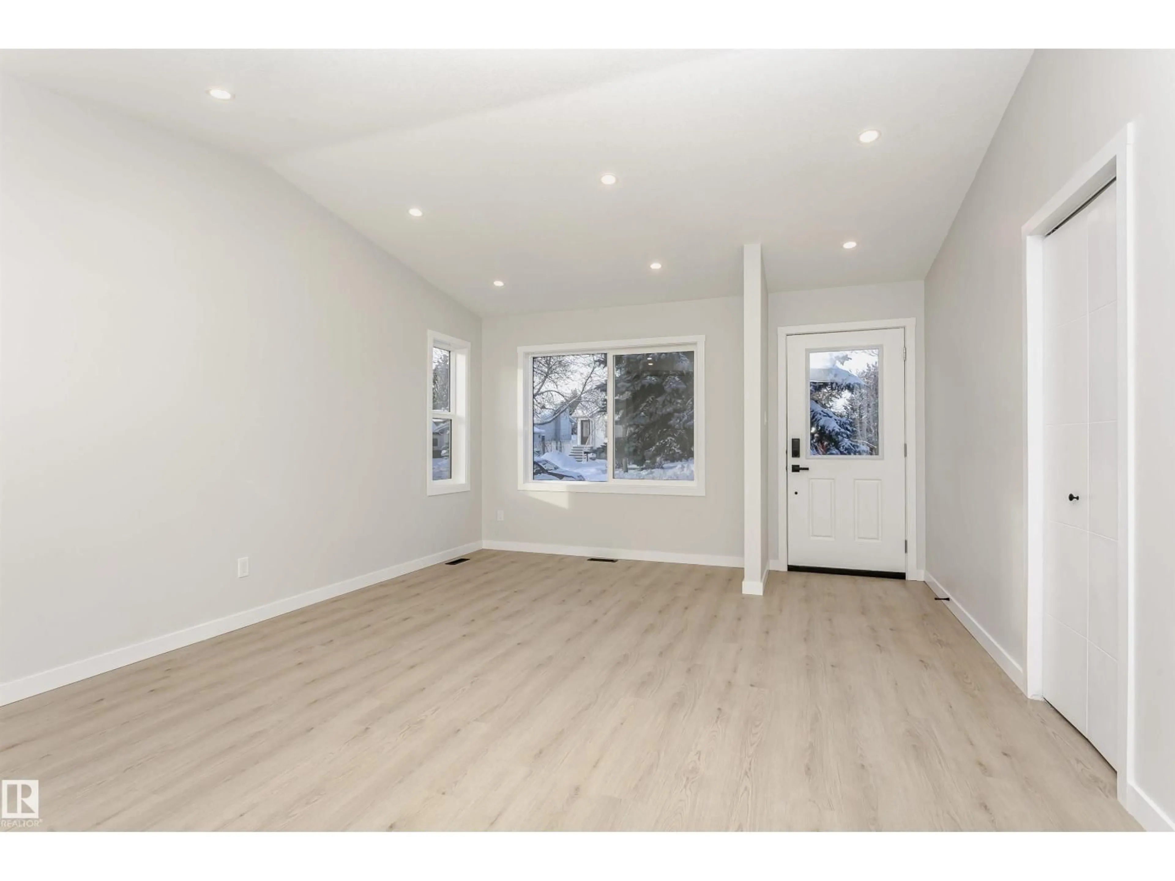 A pic of a room for 76 DAYTON CR, St. Albert Alberta T8N4Y1