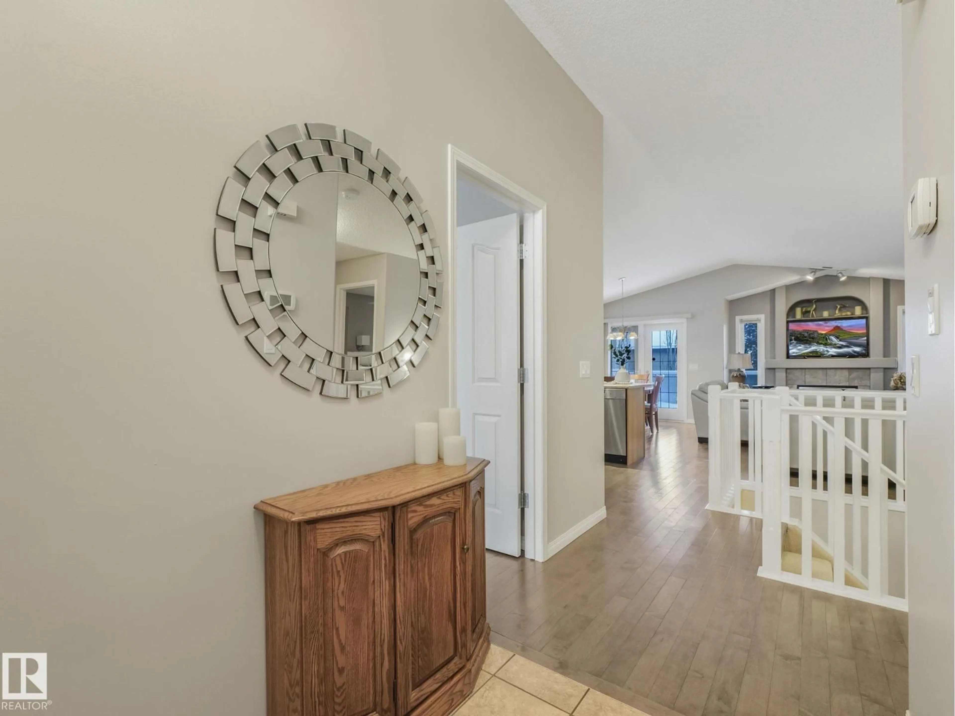 Indoor entryway for 4 CAVELIER CO, Beaumont Alberta T4X1P5