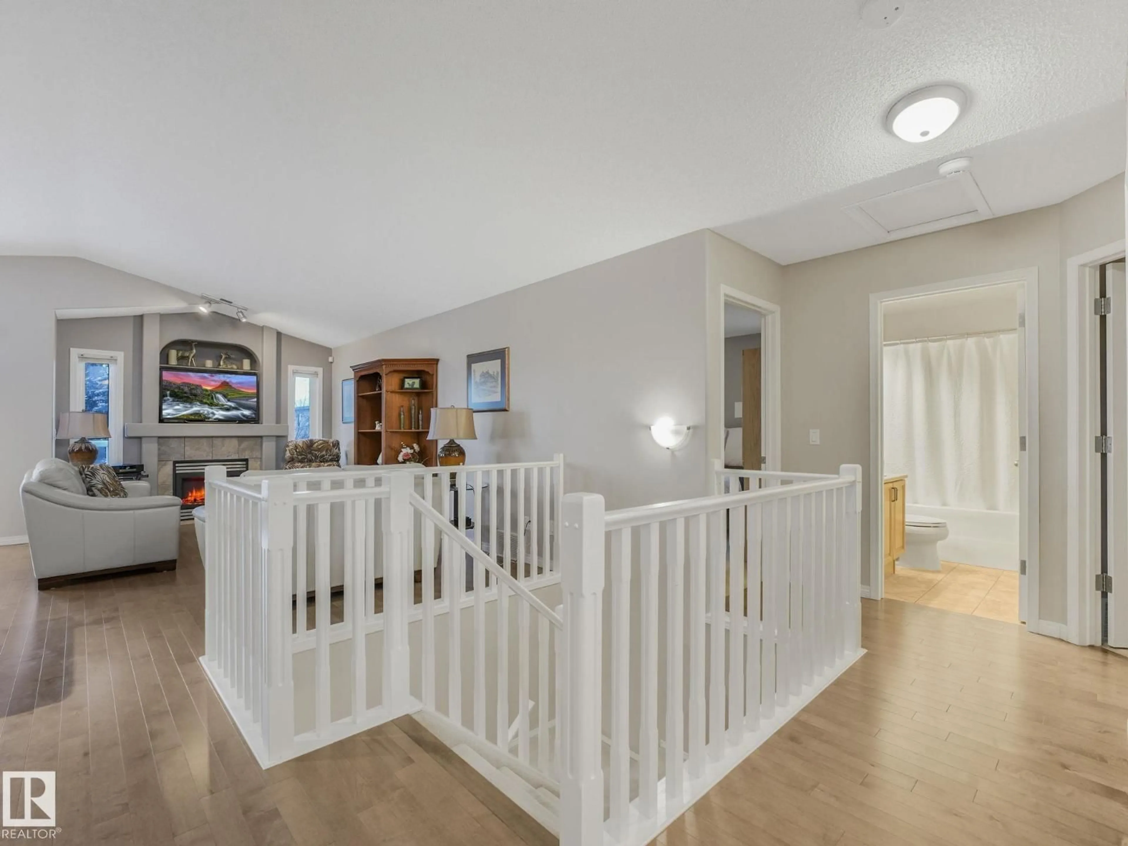 Indoor foyer for 4 CAVELIER CO, Beaumont Alberta T4X1P5