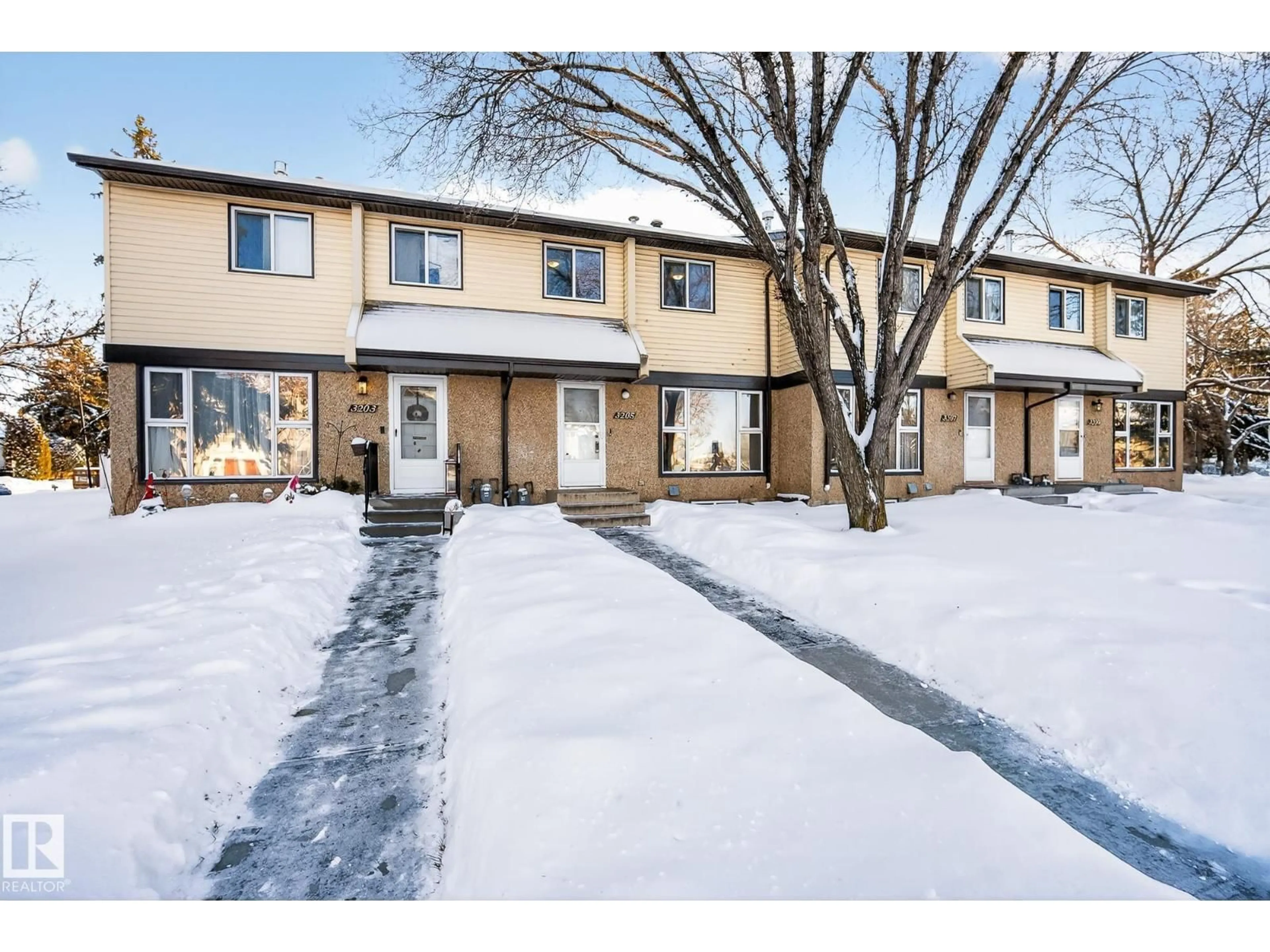 Unknown for 3205 142 AV, Edmonton Alberta T5Y1H9