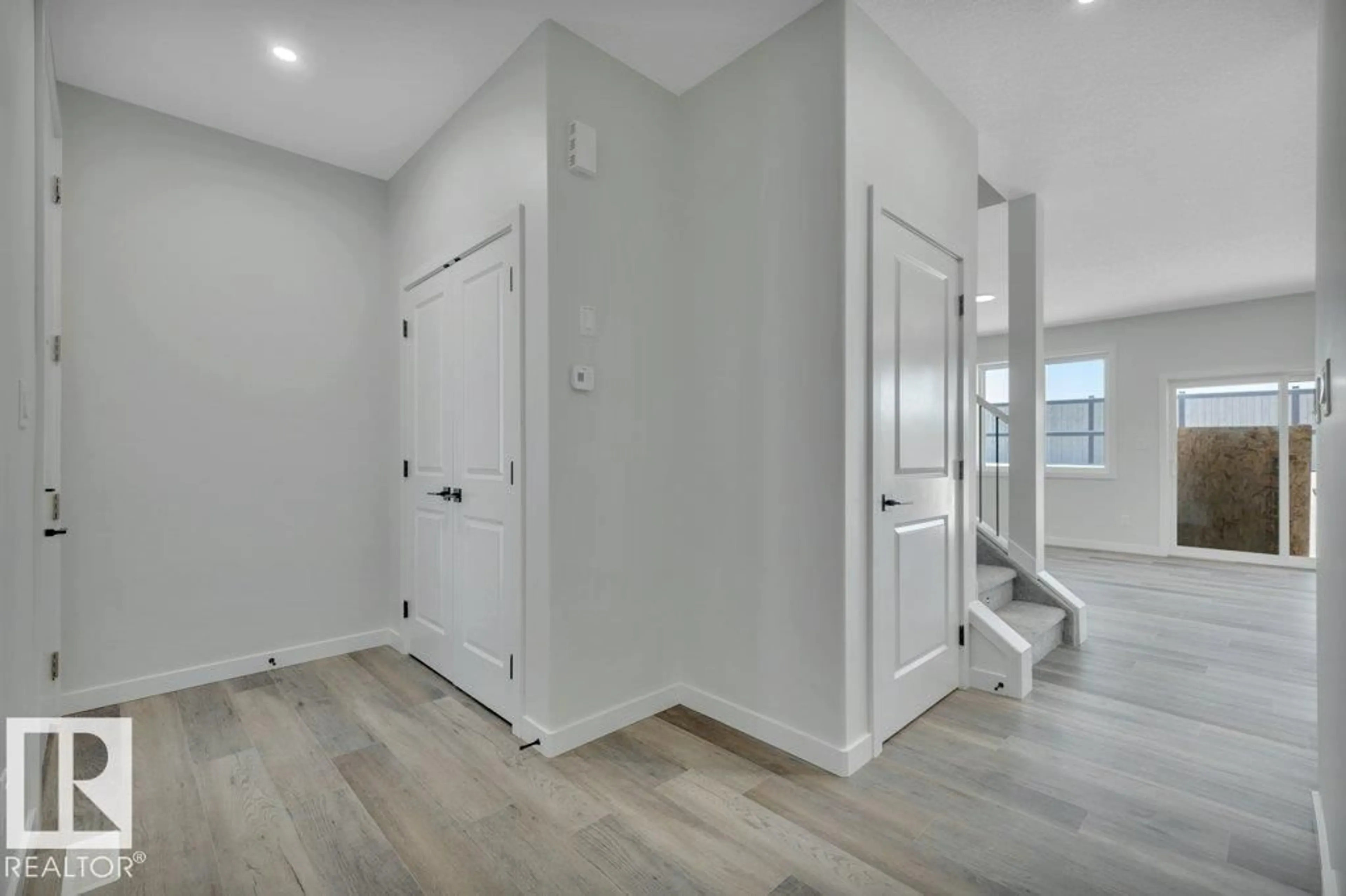 Indoor entryway for 192 MUNN WY, Leduc Alberta T9E1V2