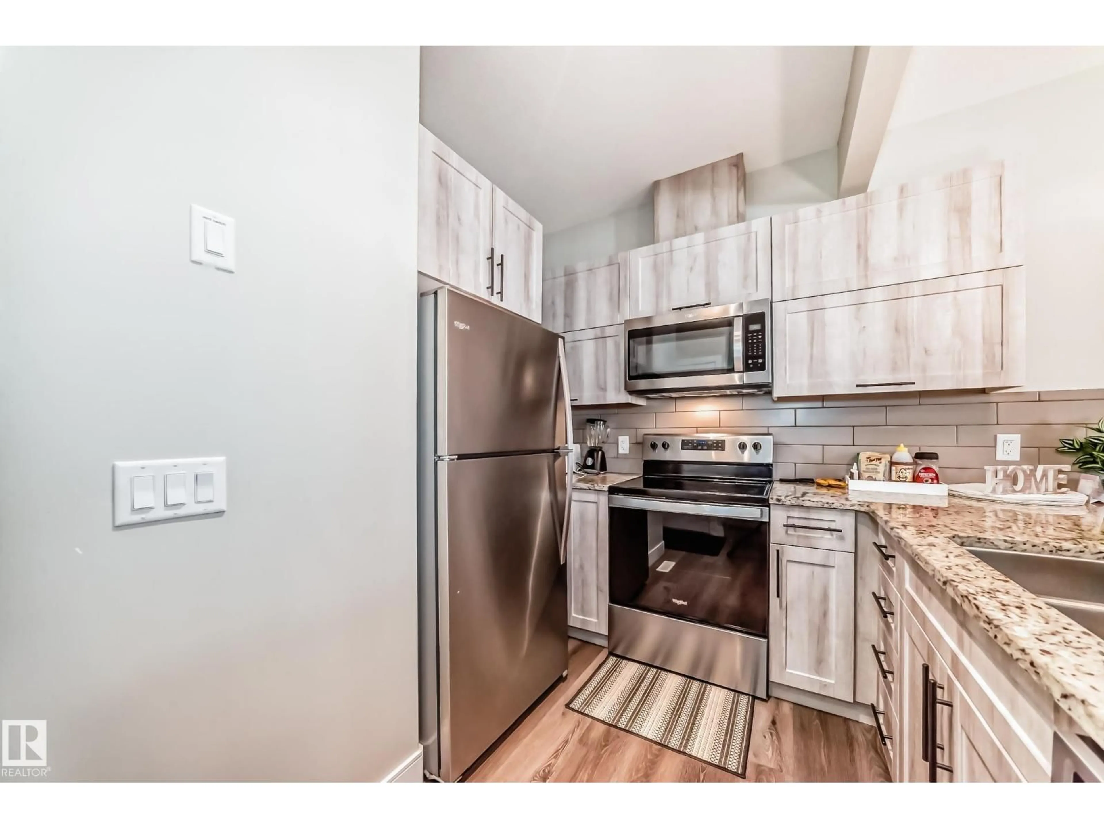 Standard kitchen, unknown for NW - 13145 132 ST, Edmonton Alberta T5E3V1