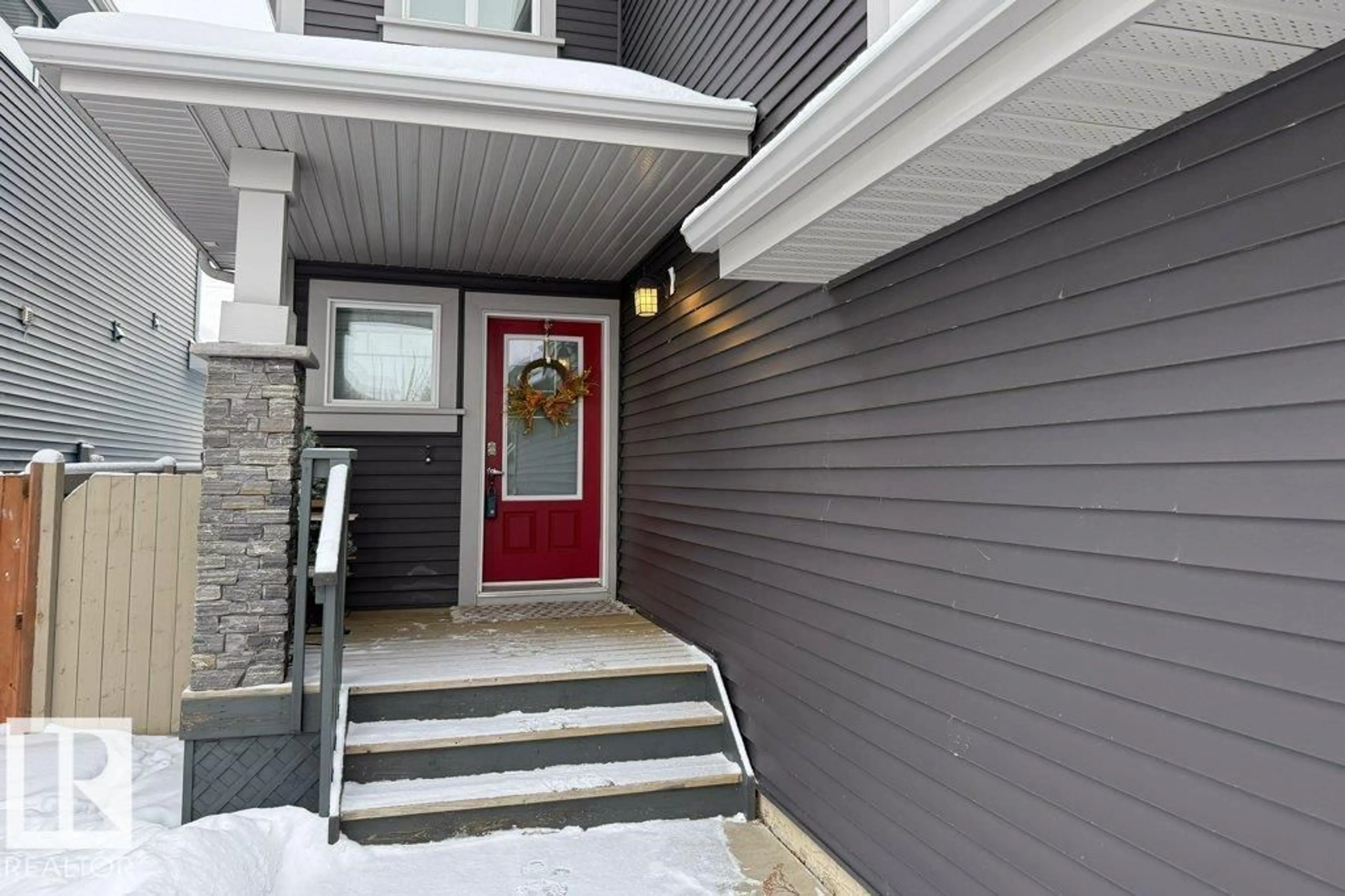 Indoor entryway for 4374 CRABAPPLE CR, Edmonton Alberta T6X0X9