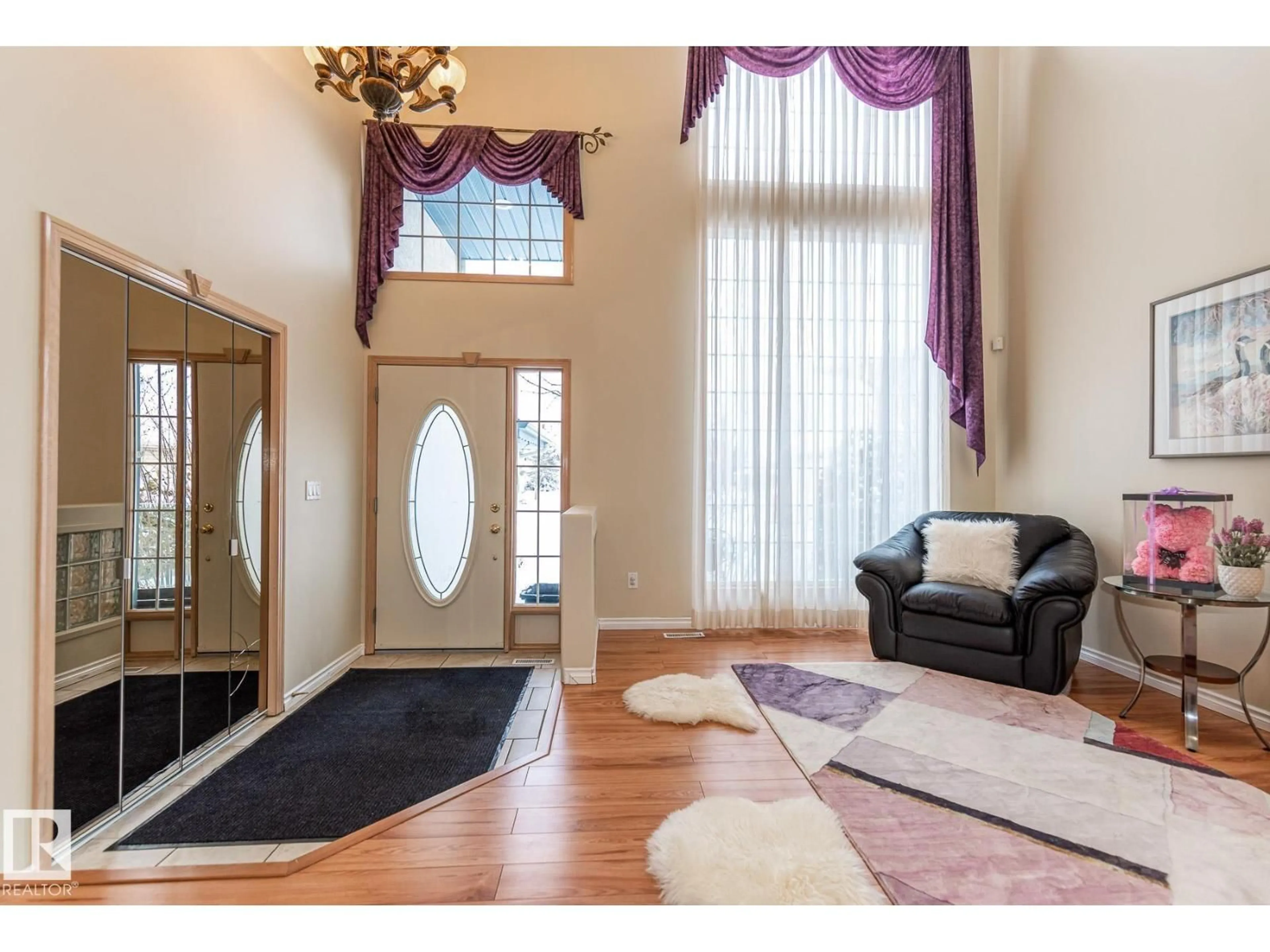 Indoor entryway for NW - 1135 116 ST, Edmonton Alberta T6J6X5