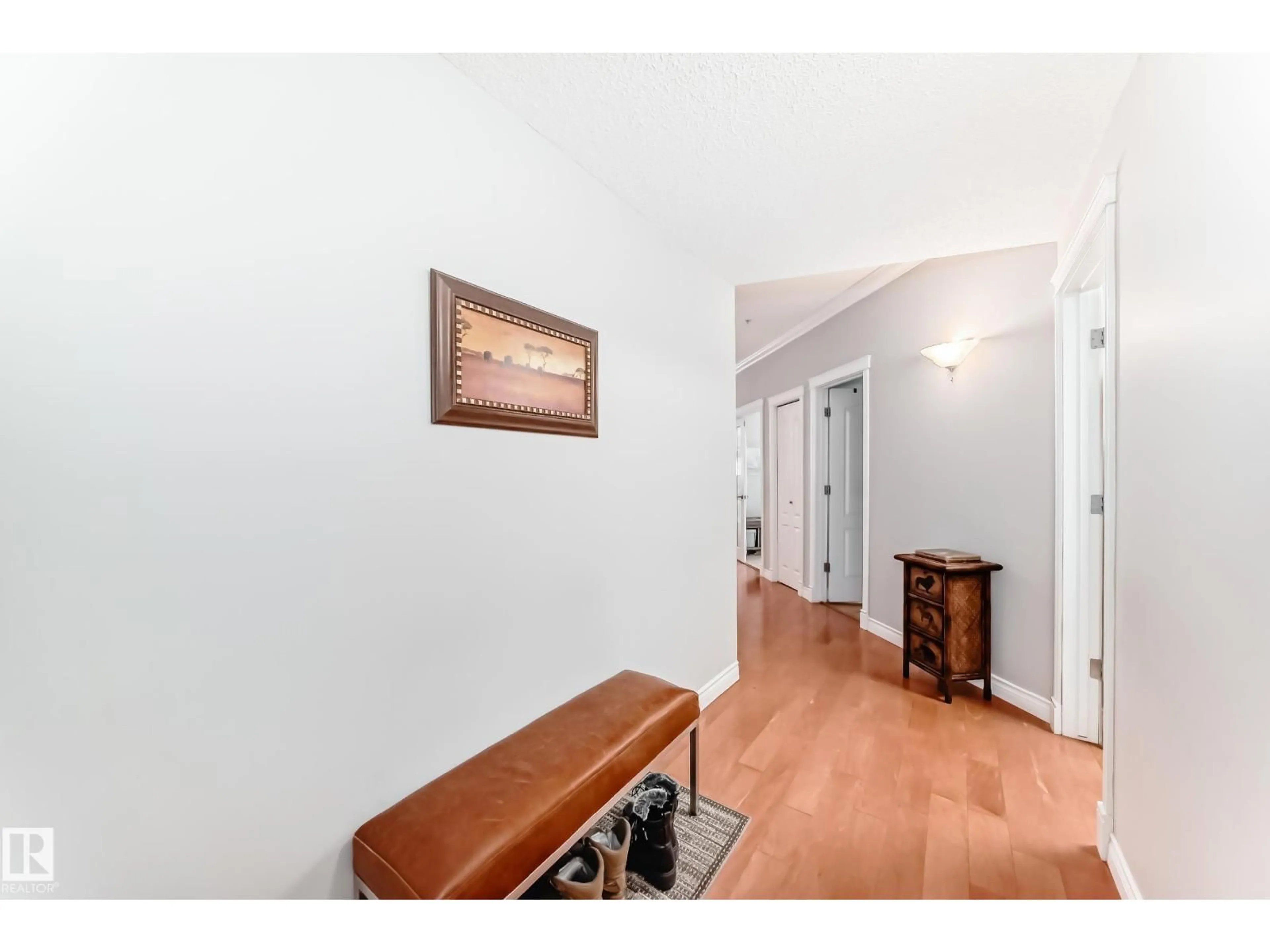 Indoor entryway for 206 30 ST JOSEPH, St. Albert Alberta T8N7C9