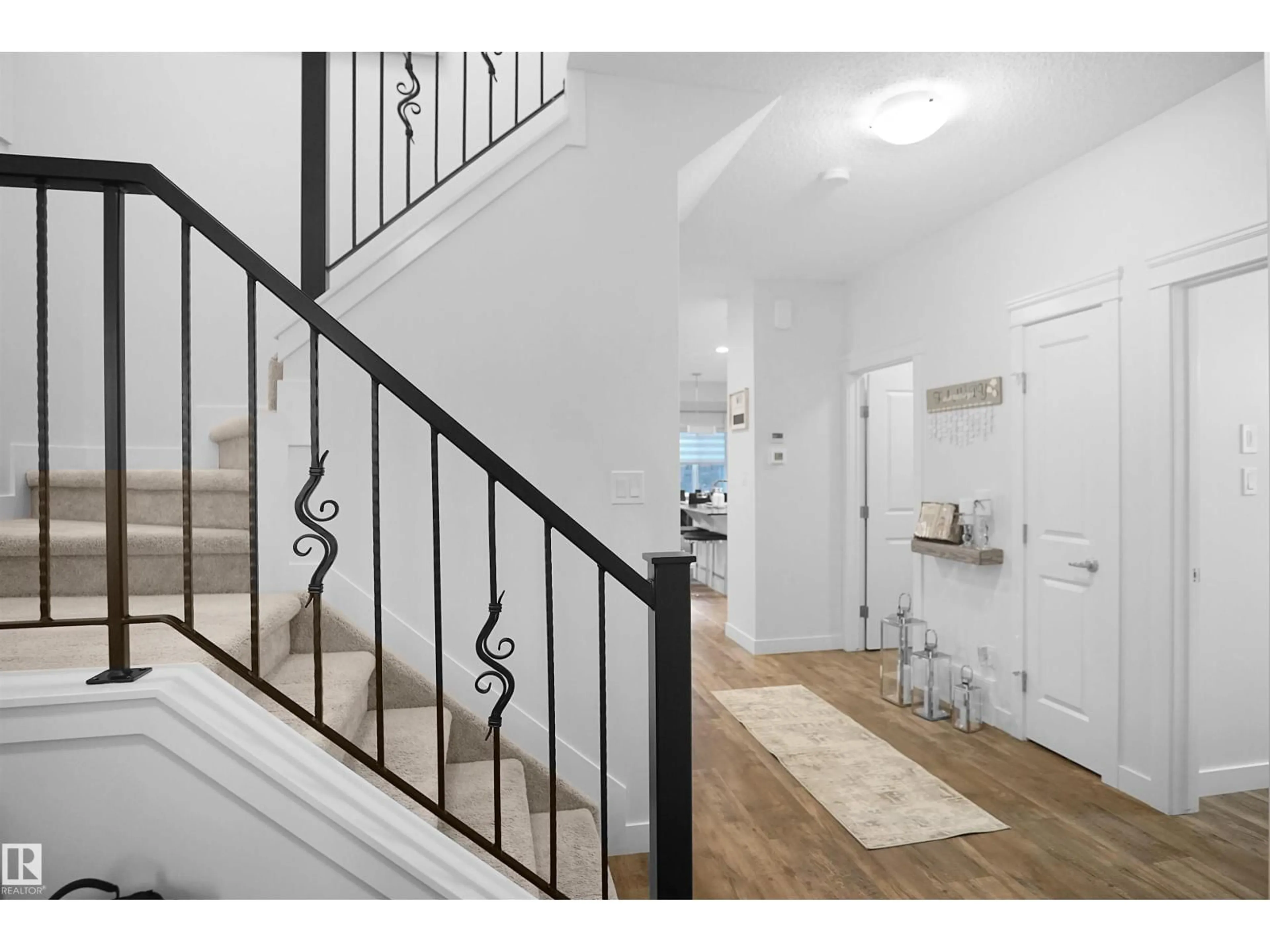 Indoor entryway for NW - 4112 171 AV, Edmonton Alberta T5Y0Z3