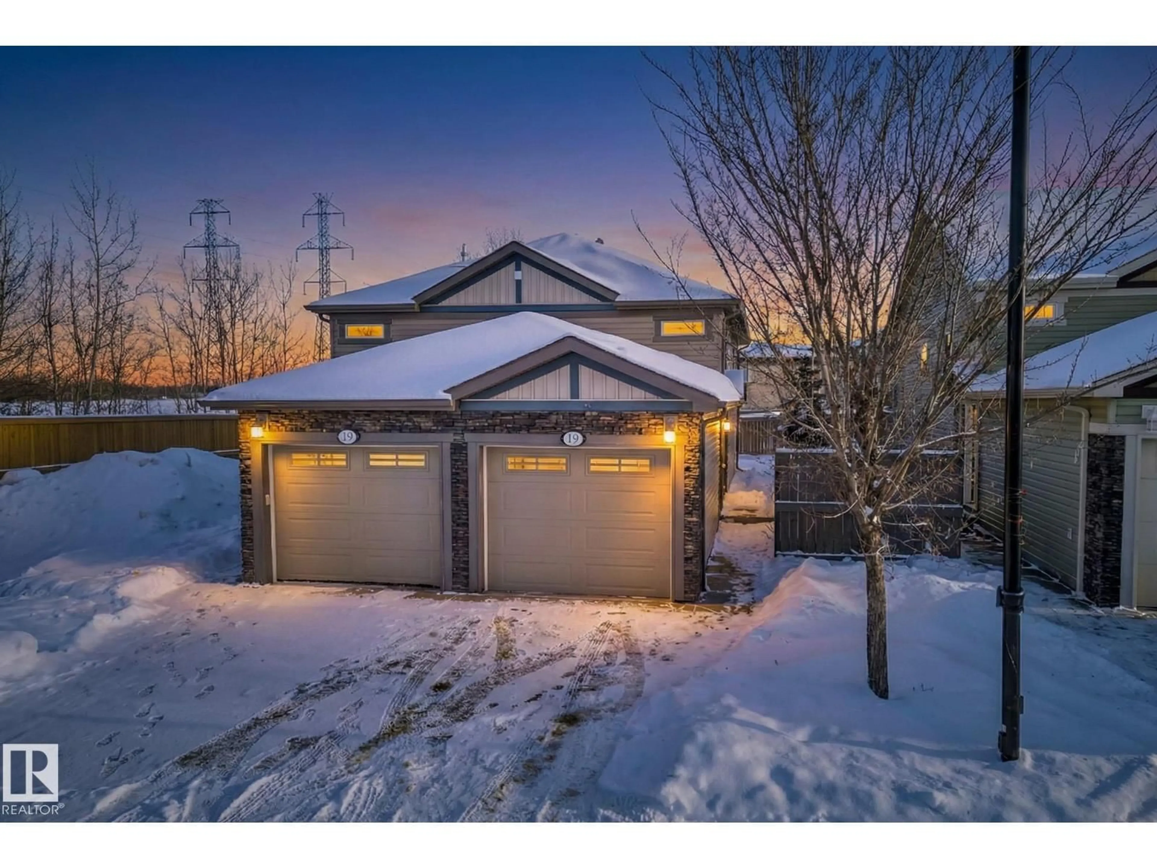 A pic from outside/outdoor area/front of a property/back of a property/a pic from drone, street for #19 - 6520 2 AV SW, Edmonton Alberta T6X1S4