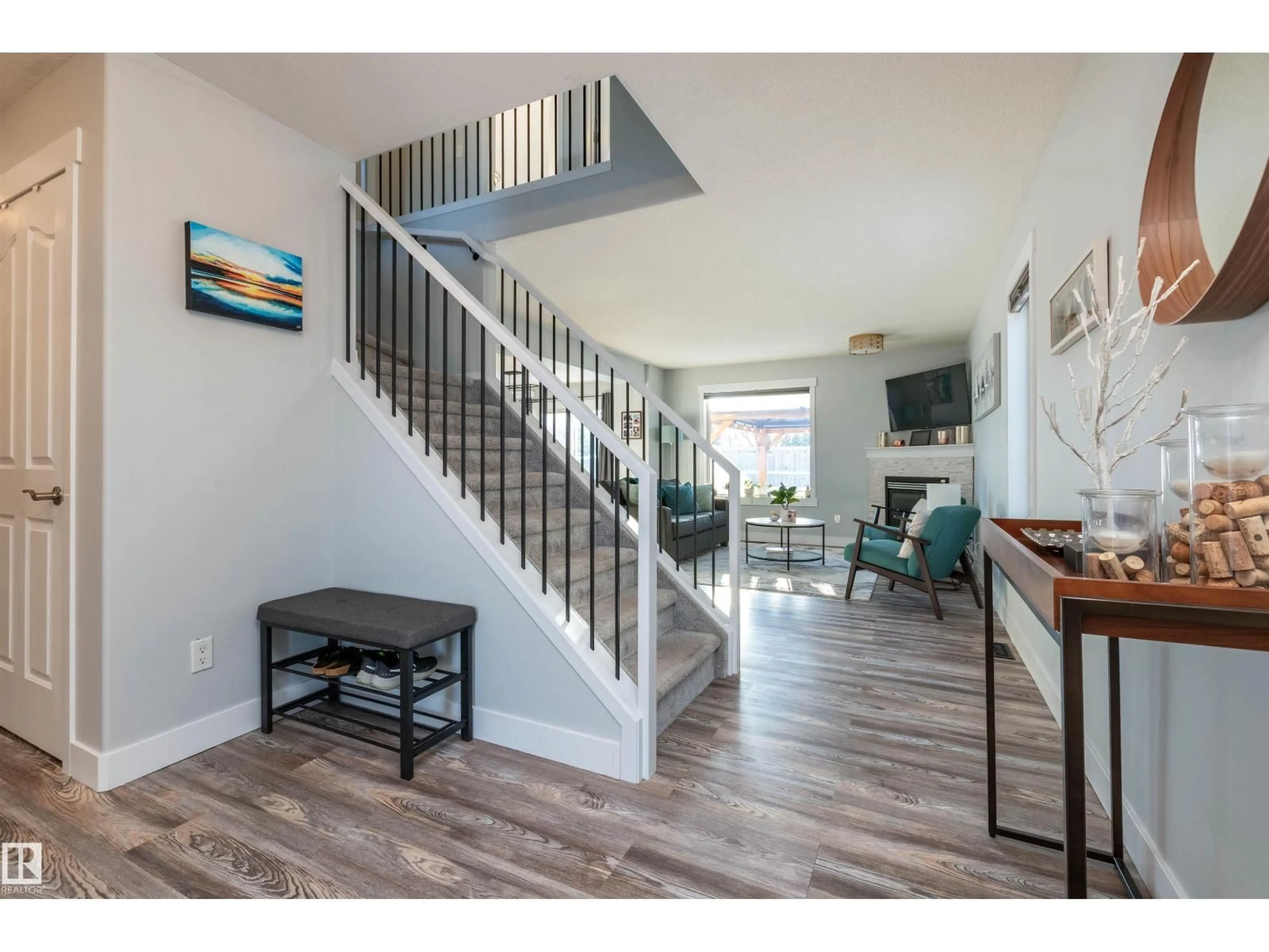 Indoor entryway for 507 FOXBORO LO, Sherwood Park Alberta T8A0Y4
