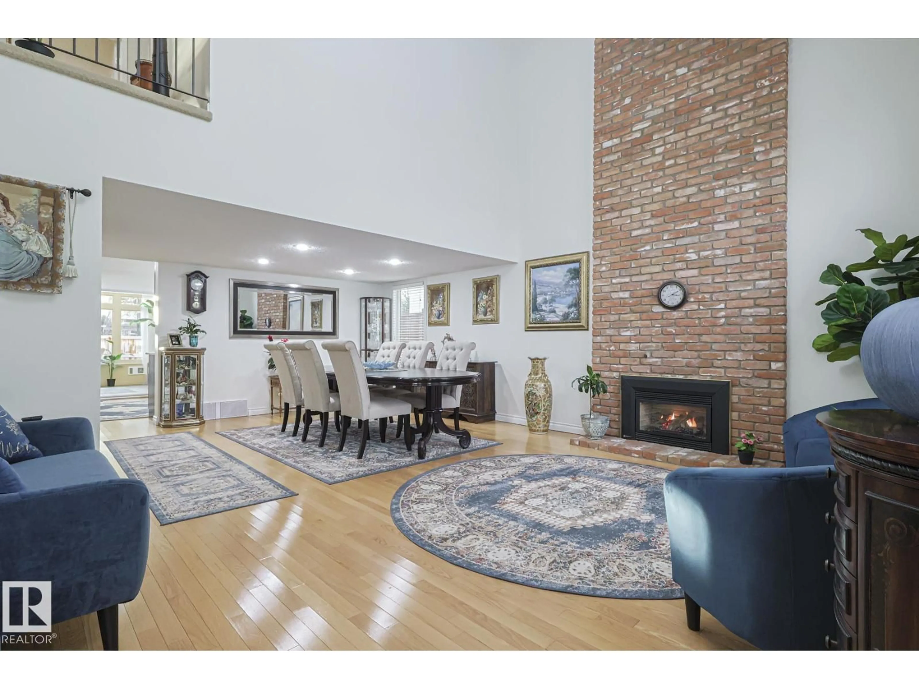 Unknown for 17607 55 AV, Edmonton Alberta T6M1C8