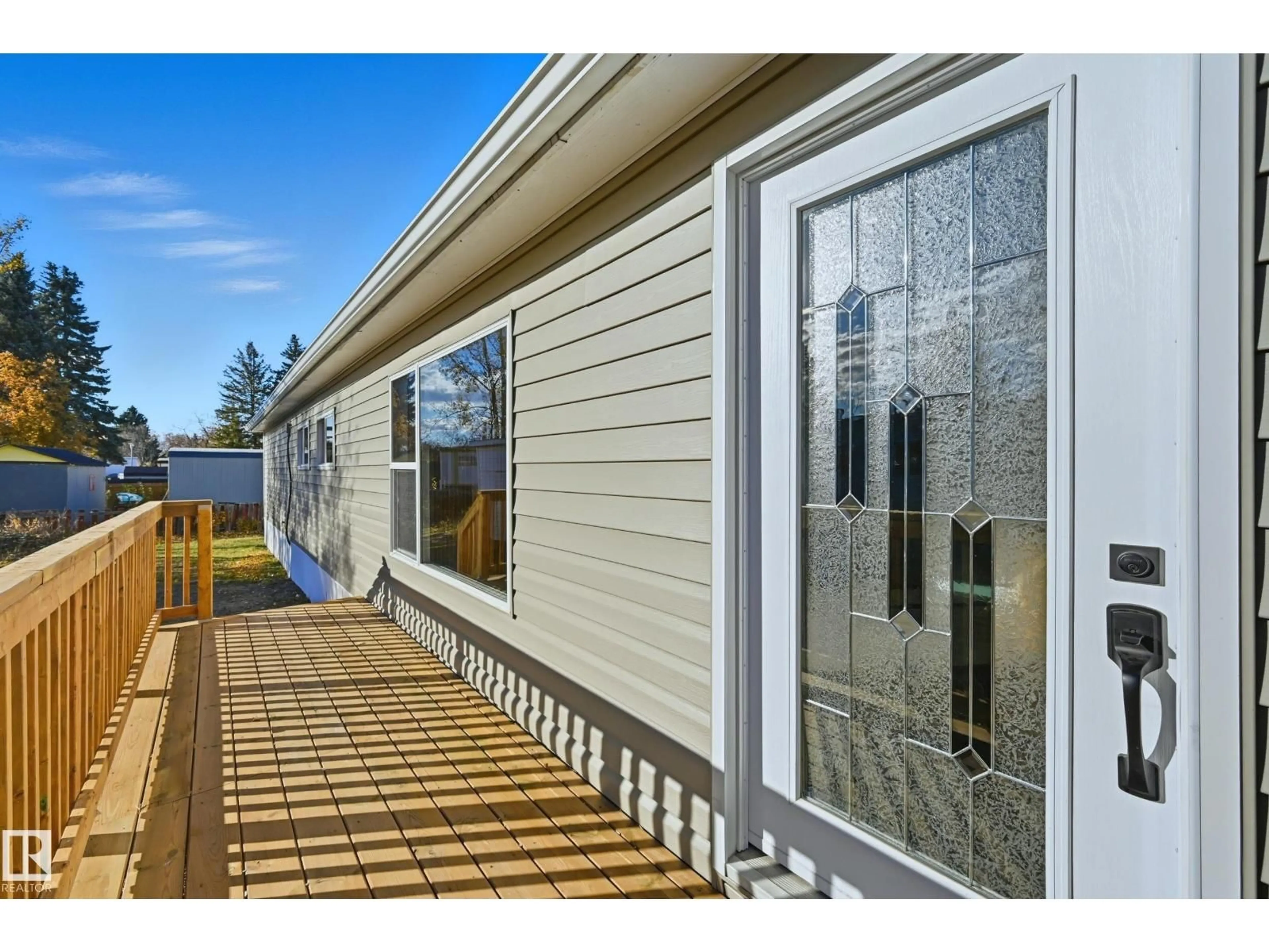 Home with vinyl exterior material, street for 2 CLIFF CR, Edmonton Alberta T6P1B6