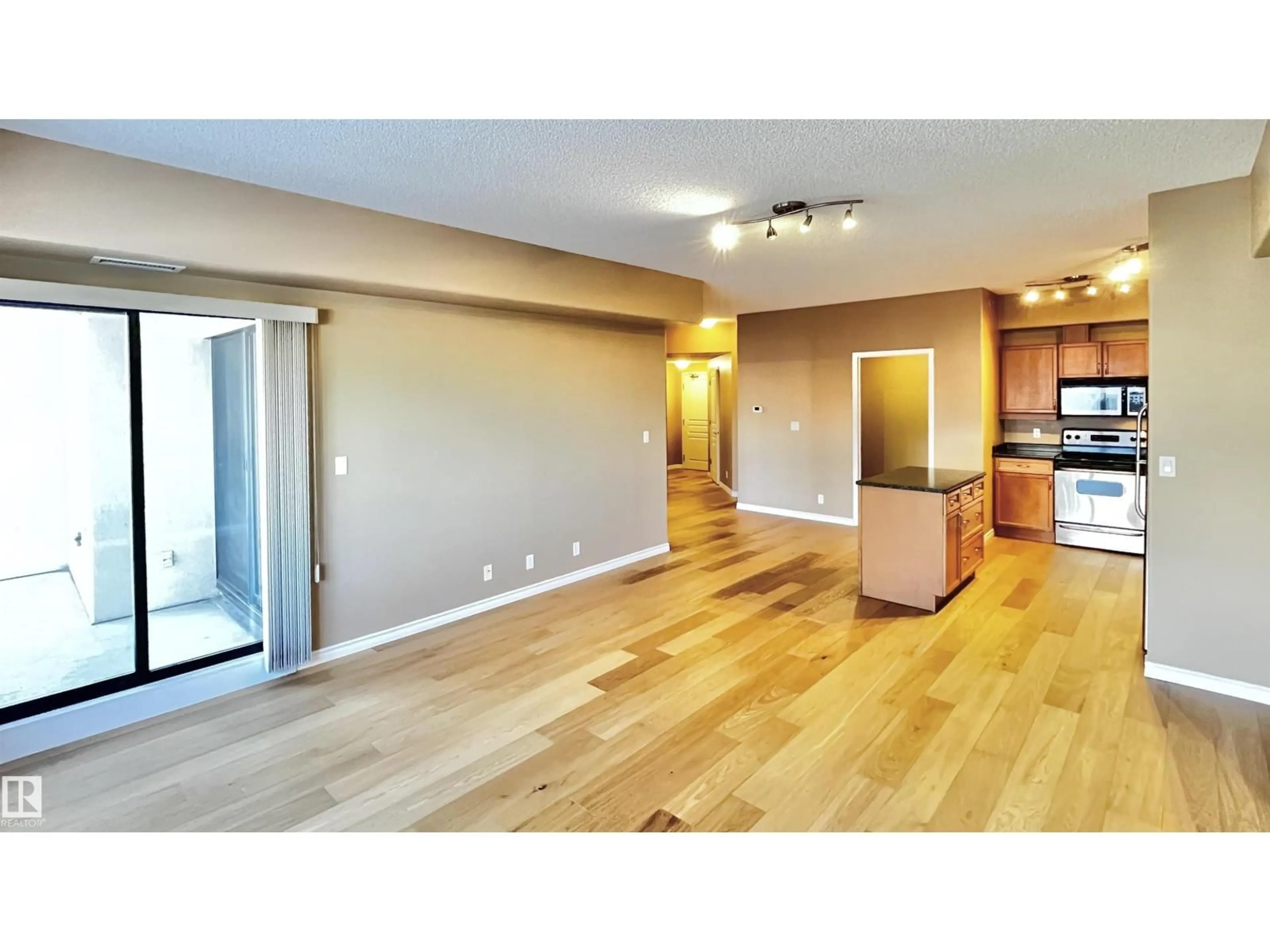 Unknown for 405 - 10319 111 ST NW, Edmonton Alberta T5K0A2