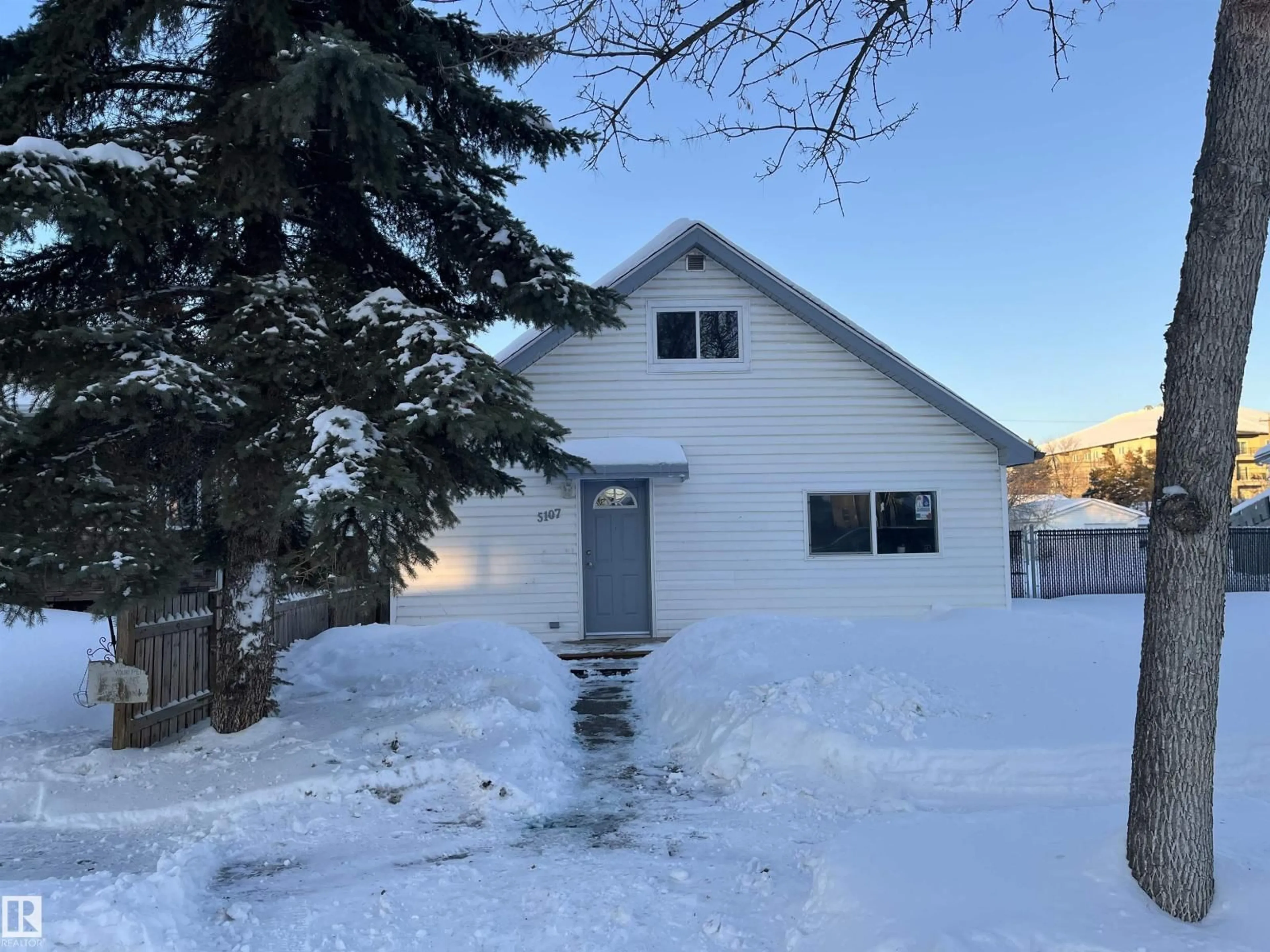 A pic from outside/outdoor area/front of a property/back of a property/a pic from drone, street for 5107 52 AVE, Bonnyville Town Alberta T9N2A6