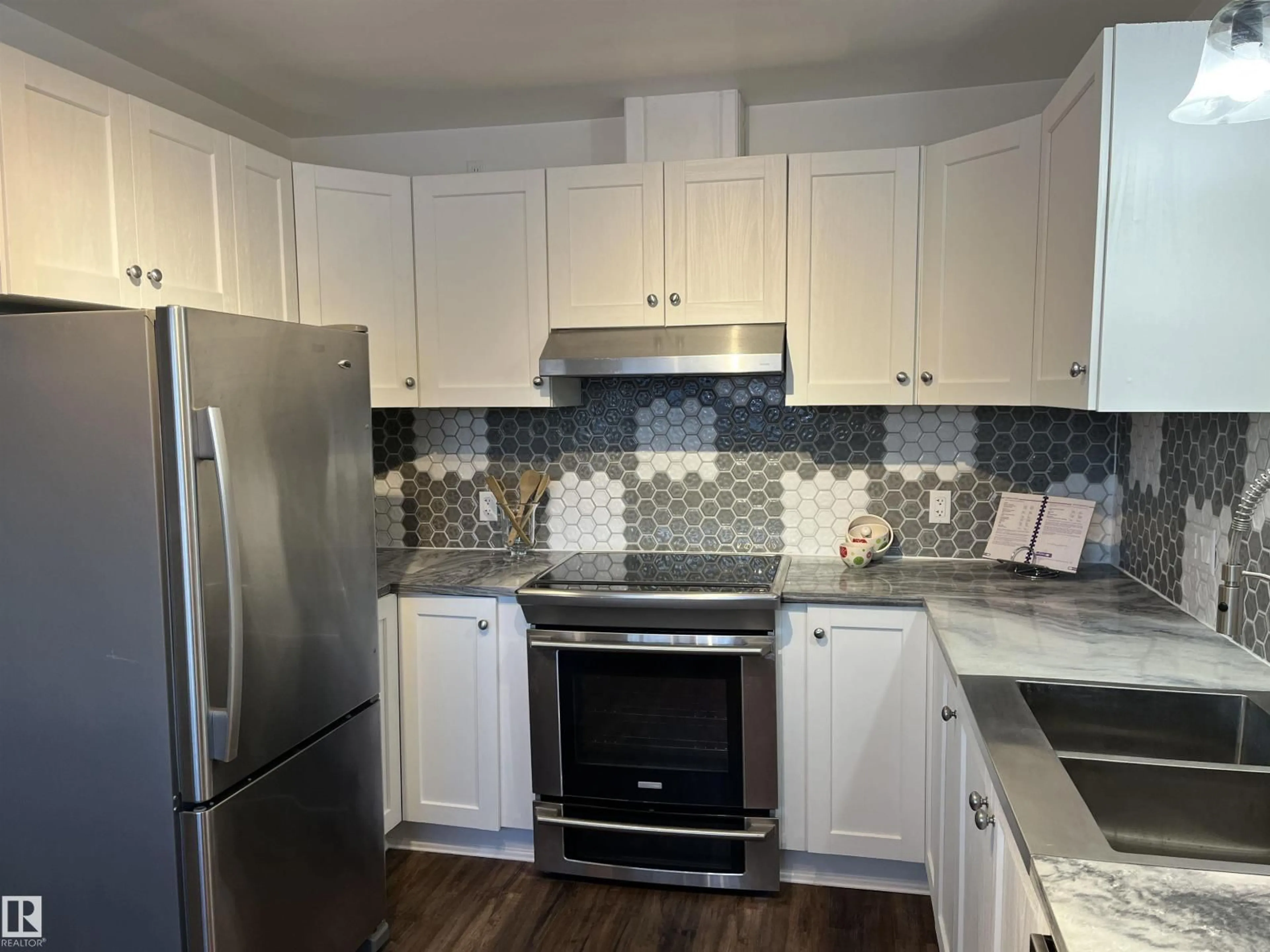 Standard kitchen, unknown for 5107 52 AVE, Bonnyville Town Alberta T9N2A6