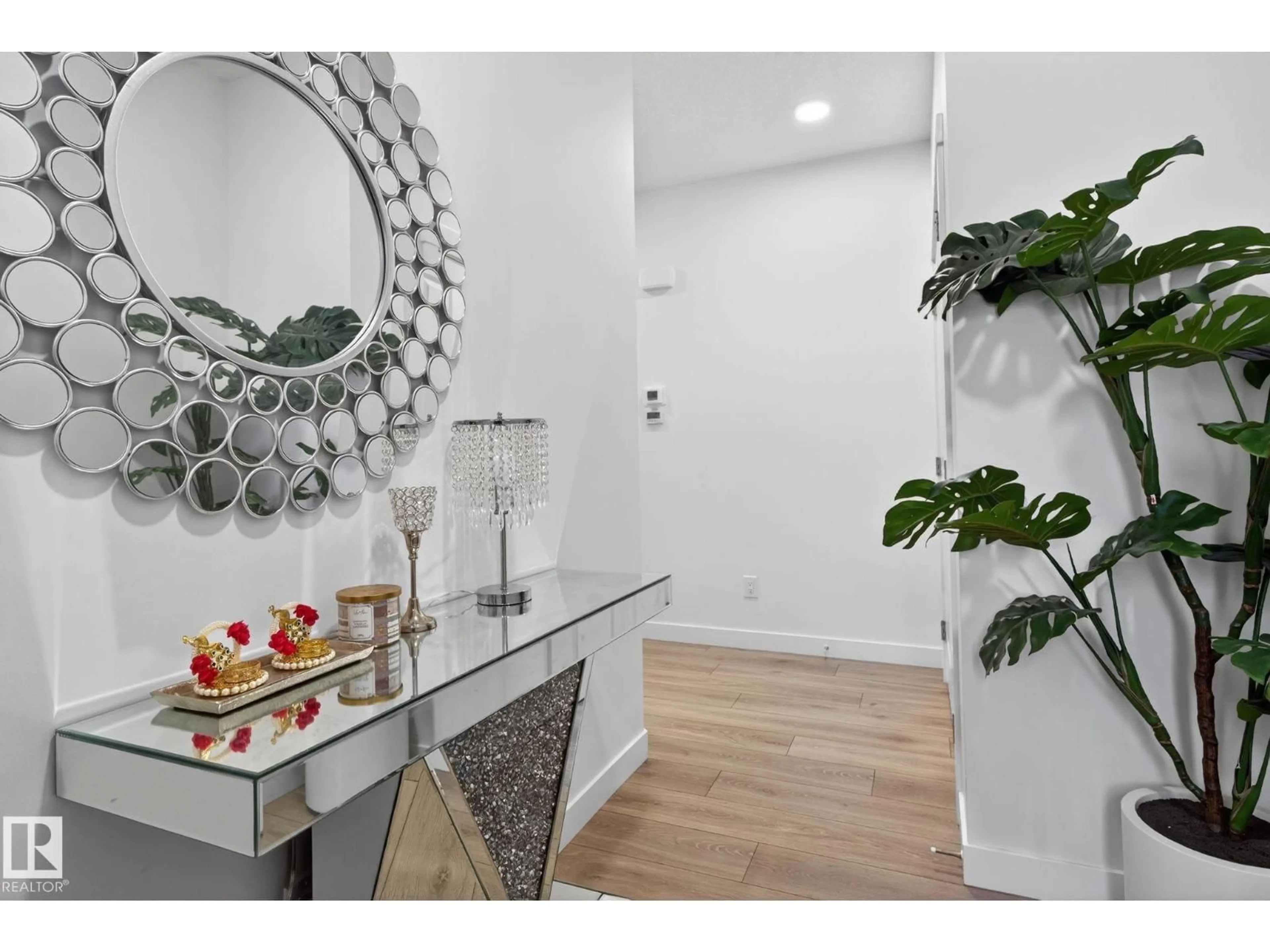 Indoor entryway for 7344 177 AV, Edmonton Alberta T5Z0V9