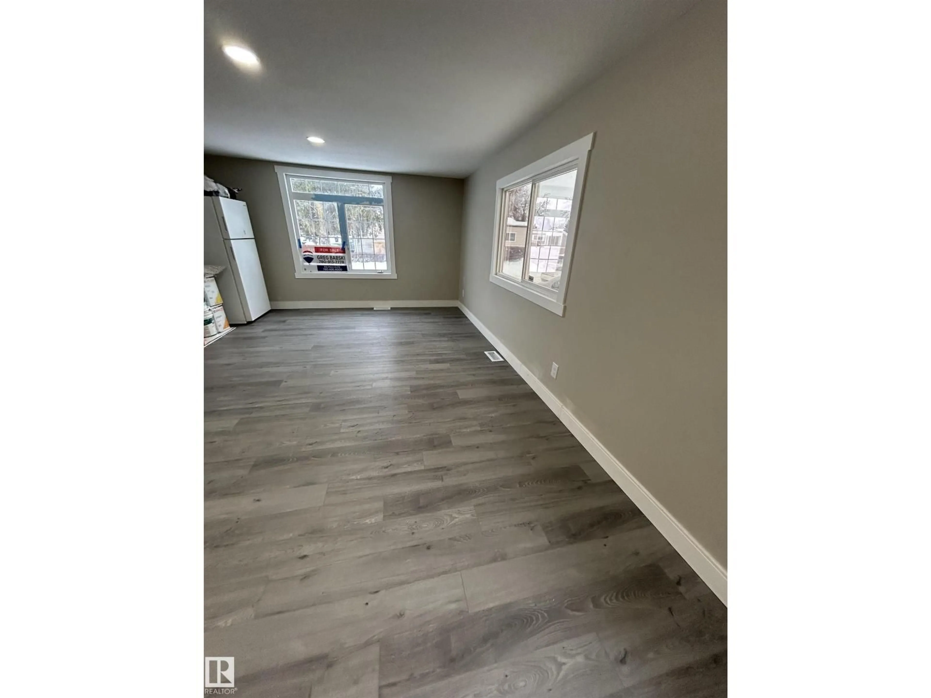 A pic of a room for NW - 347 WEST BROOK WY, Edmonton Alberta T5S1T5