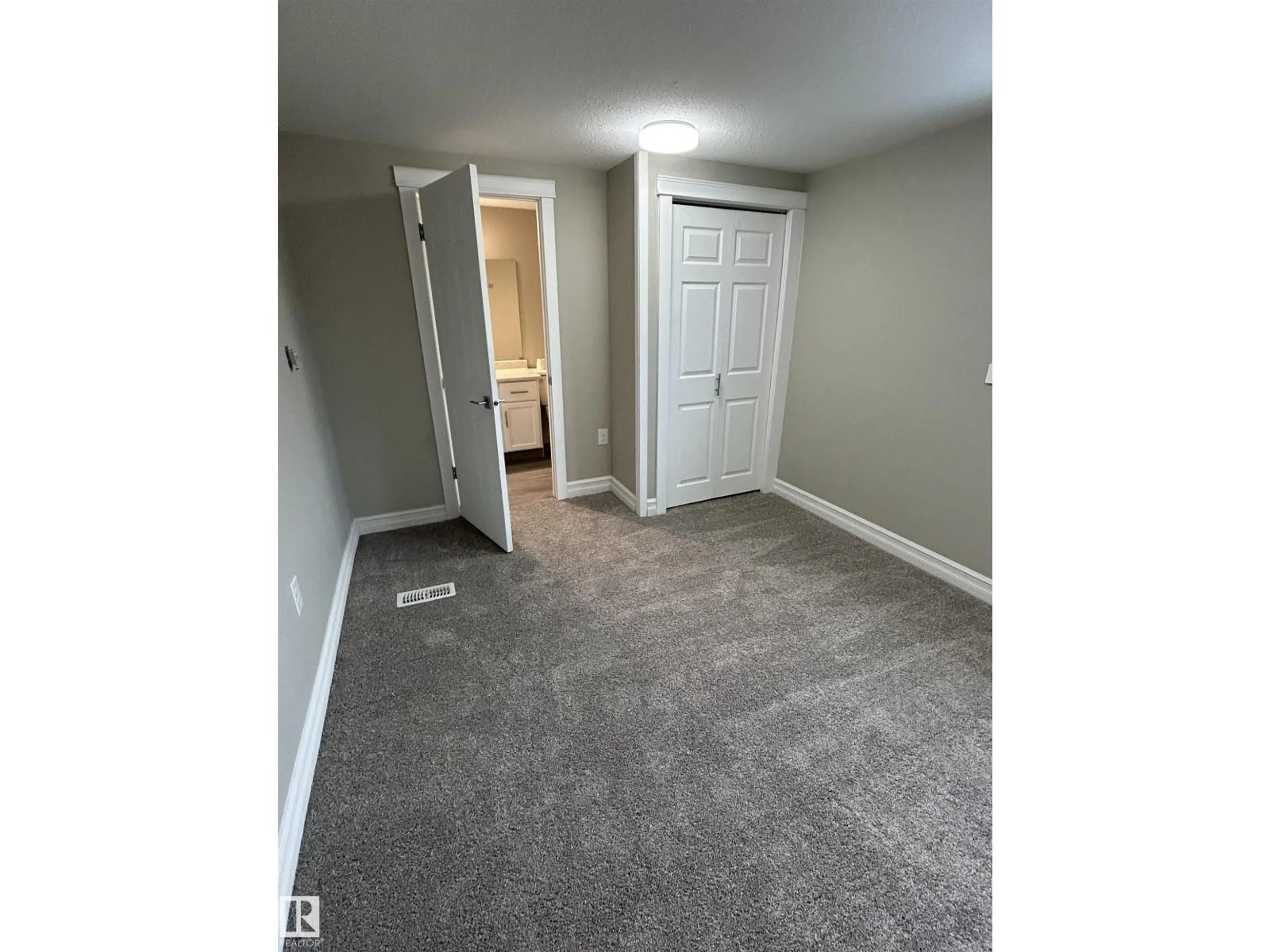 A pic of a room for NW - 347 WEST BROOK WY, Edmonton Alberta T5S1T5