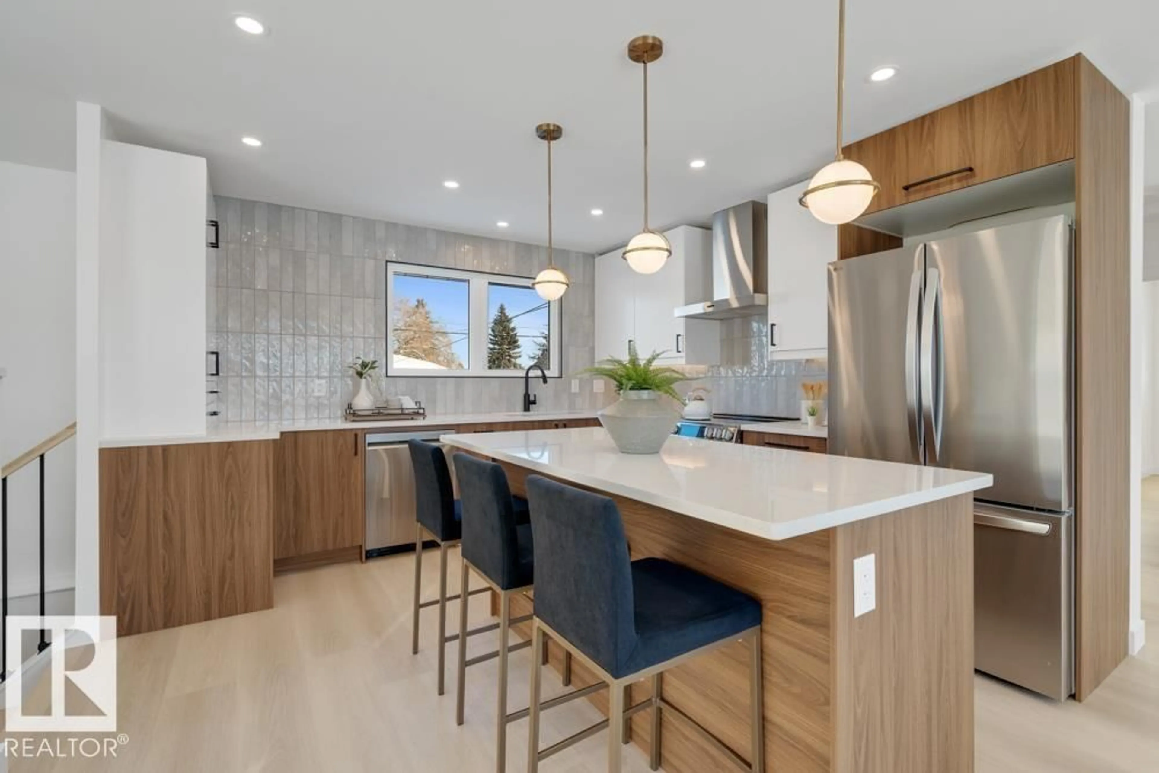 Open concept kitchen, unknown for NW - 6408 88 AV, Edmonton Alberta T6B0M2