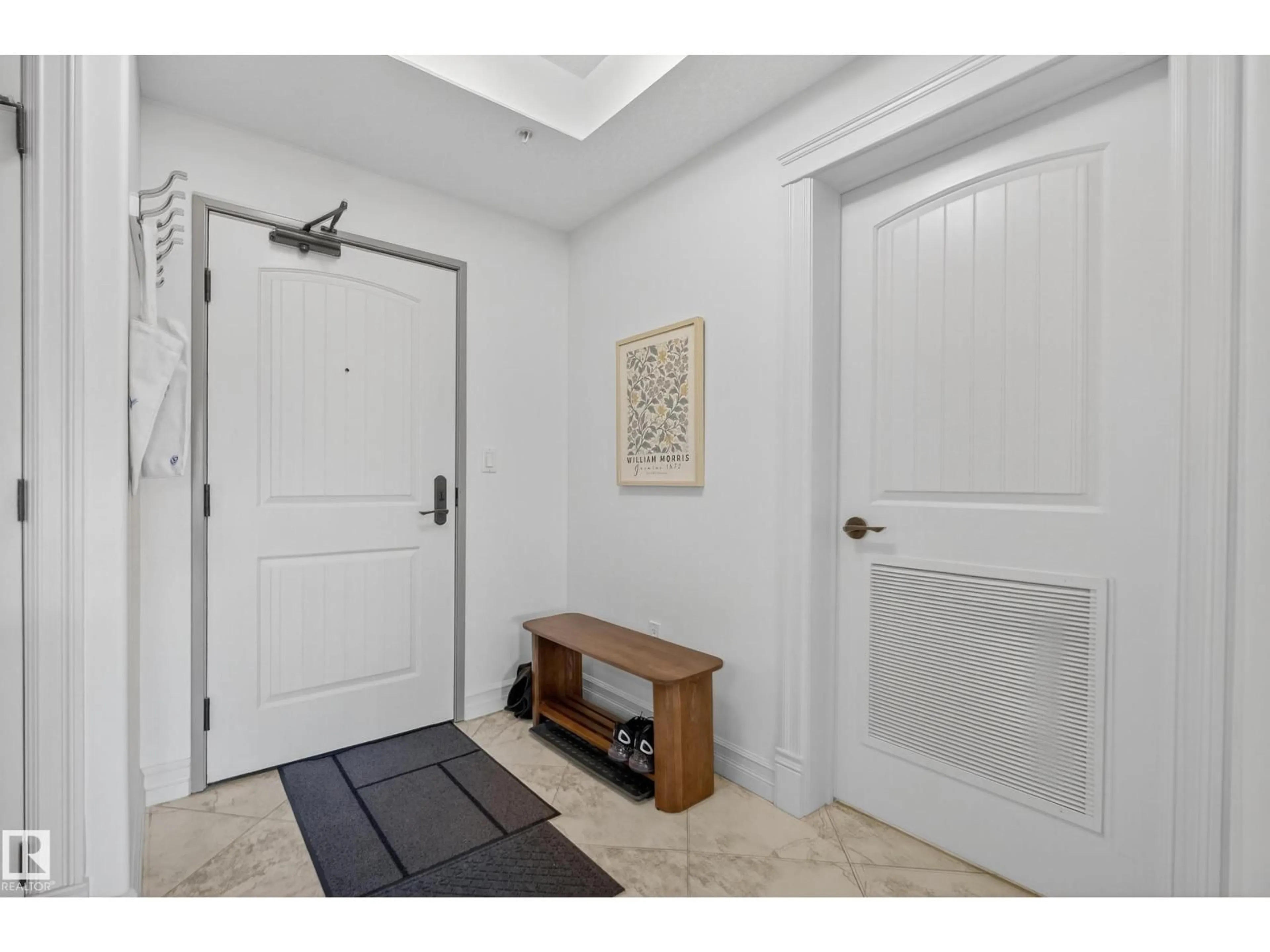 Indoor entryway for #603 - 10142 111 ST, Edmonton Alberta T5K1K6