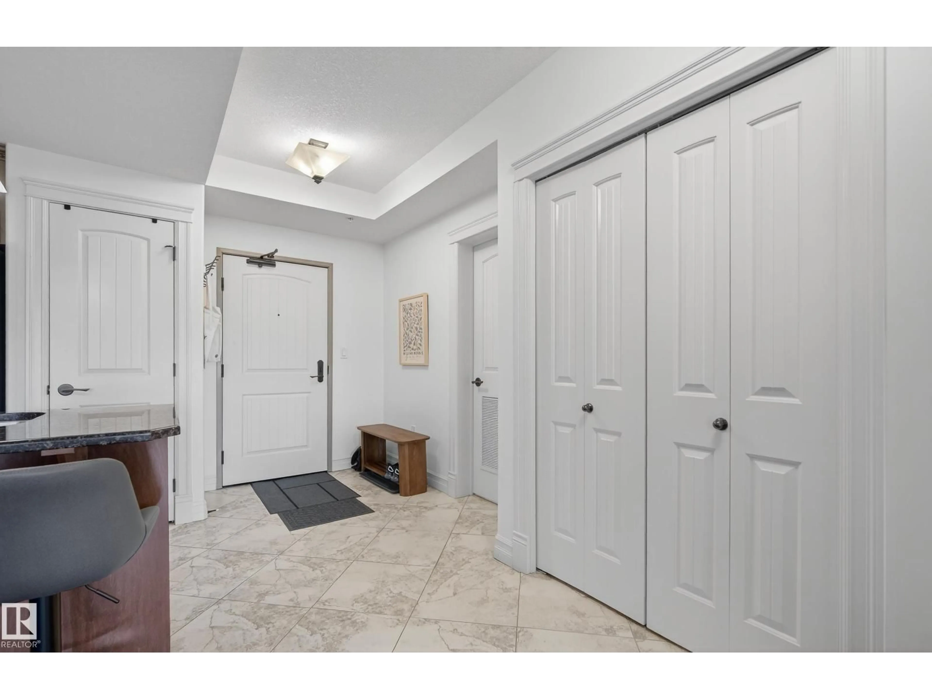 Indoor entryway for #603 - 10142 111 ST, Edmonton Alberta T5K1K6