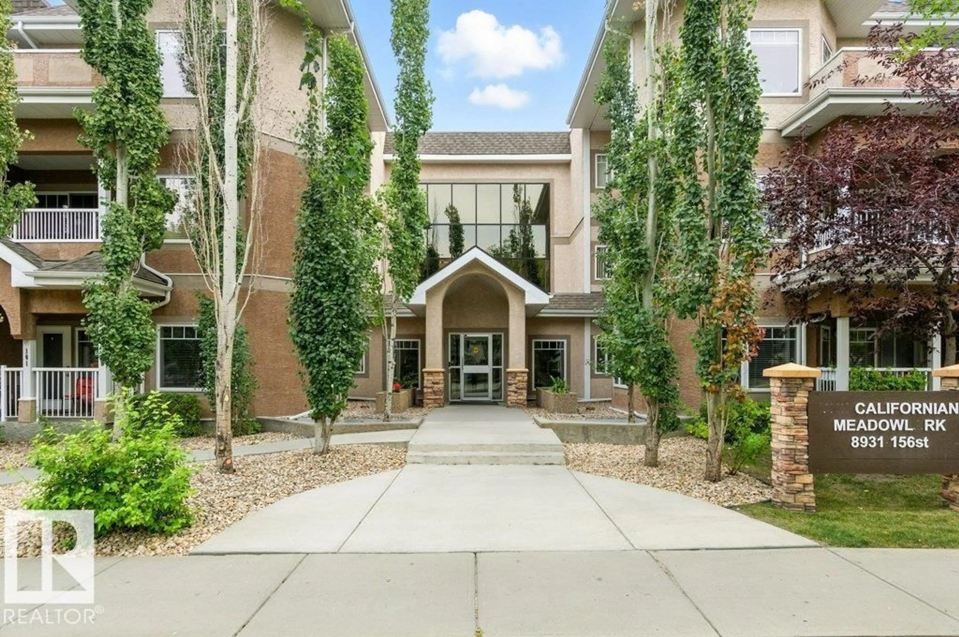 Indoor foyer for #308 - 8931 156 ST, Edmonton Alberta T5R1Y6