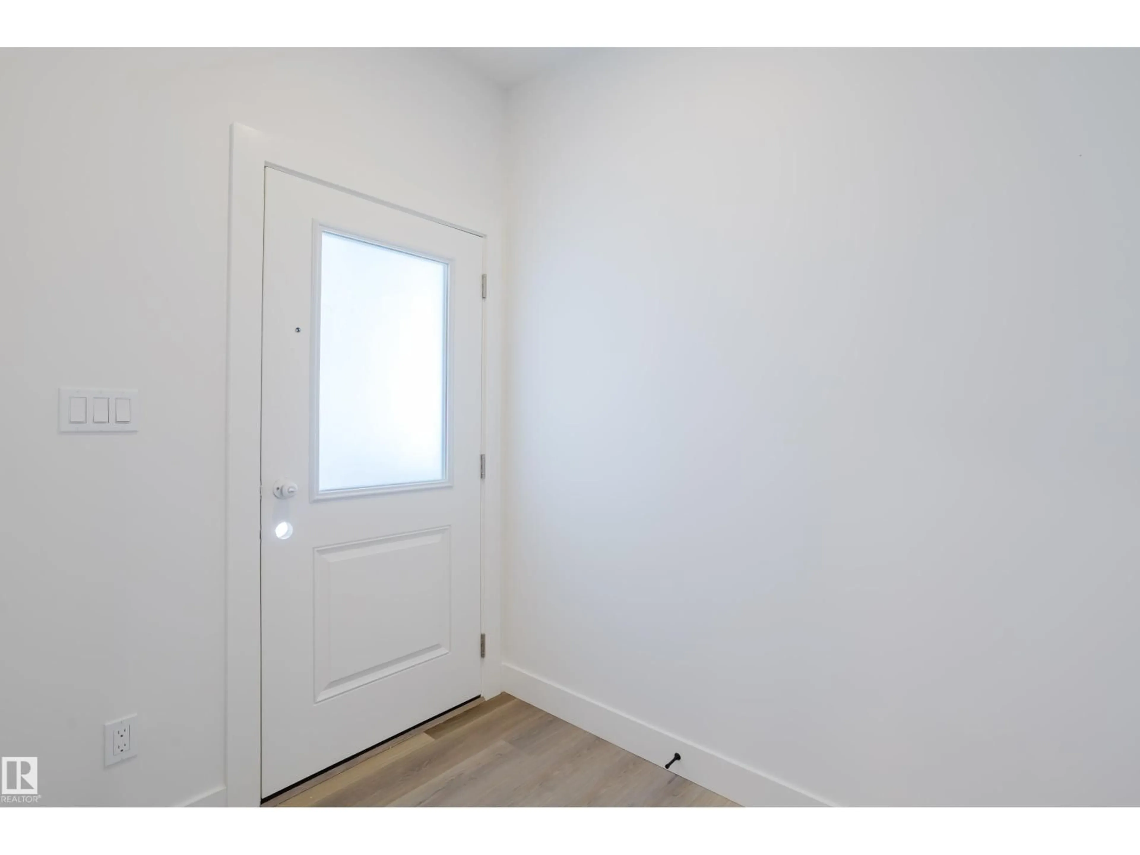 Unknown for 805 ELDERBERRY CO, Edmonton Alberta T6M3J7