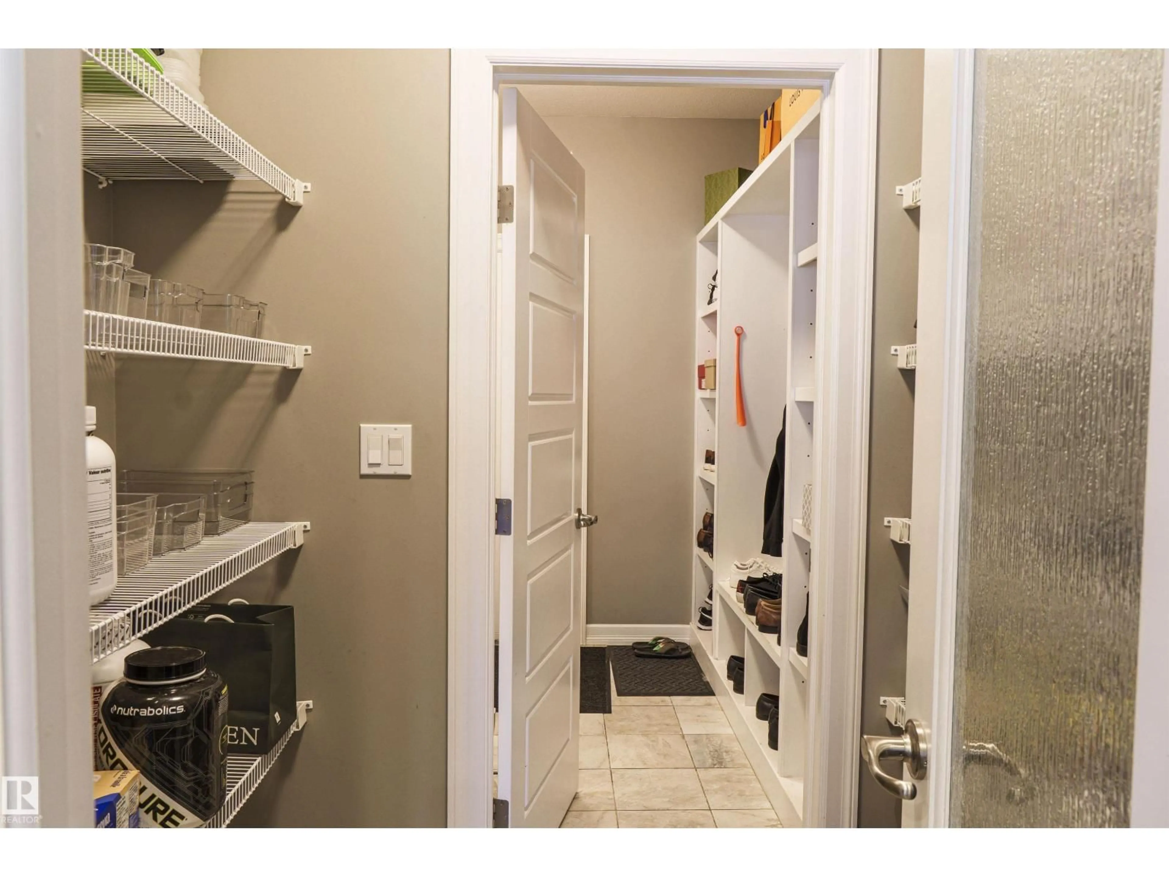 Storage room or clothes room or walk-in closet for 3307 HILTON CR, Edmonton Alberta T6M0N5