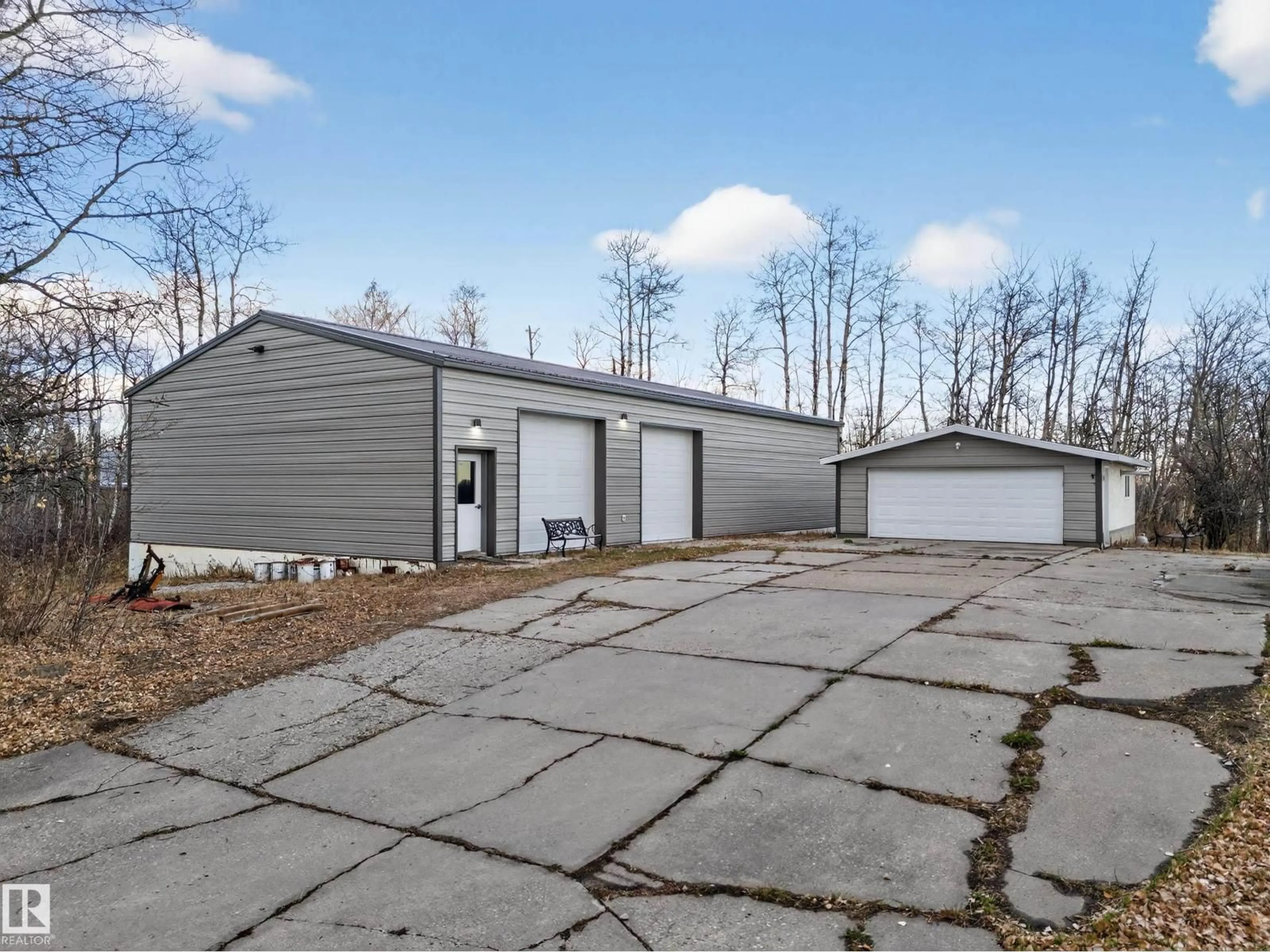 Indoor garage for 52235 RANGE ROAD 225, Rural Strathcona County Alberta T8C1C7