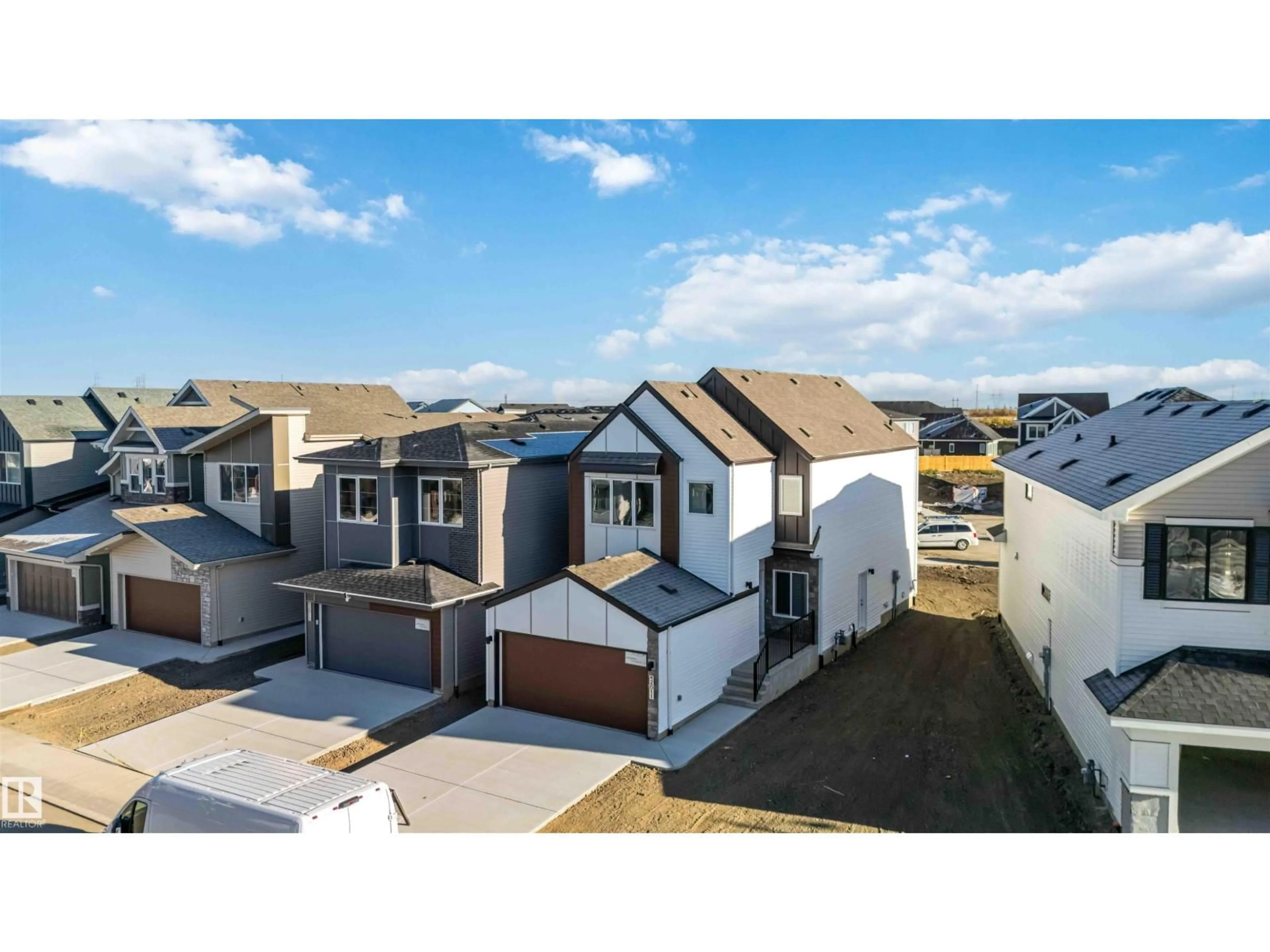 A pic from outside/outdoor area/front of a property/back of a property/a pic from drone, street for NW - 2011 191 ST, Edmonton Alberta T6M3E8