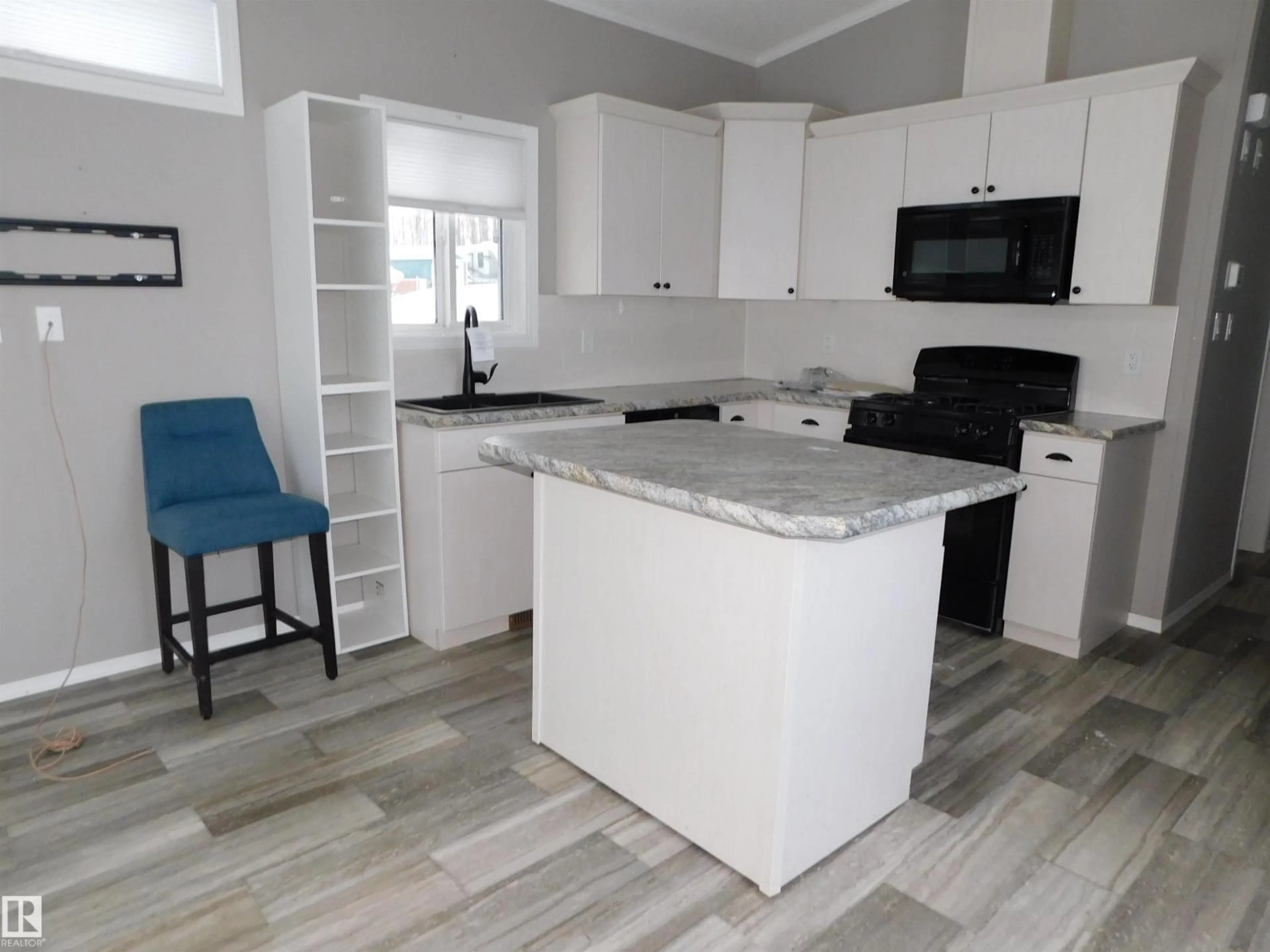 Open concept kitchen, ceramic/tile floor for 53509 - 605 RGE ROAD 60, Rural Parkland County Alberta T0E0W0