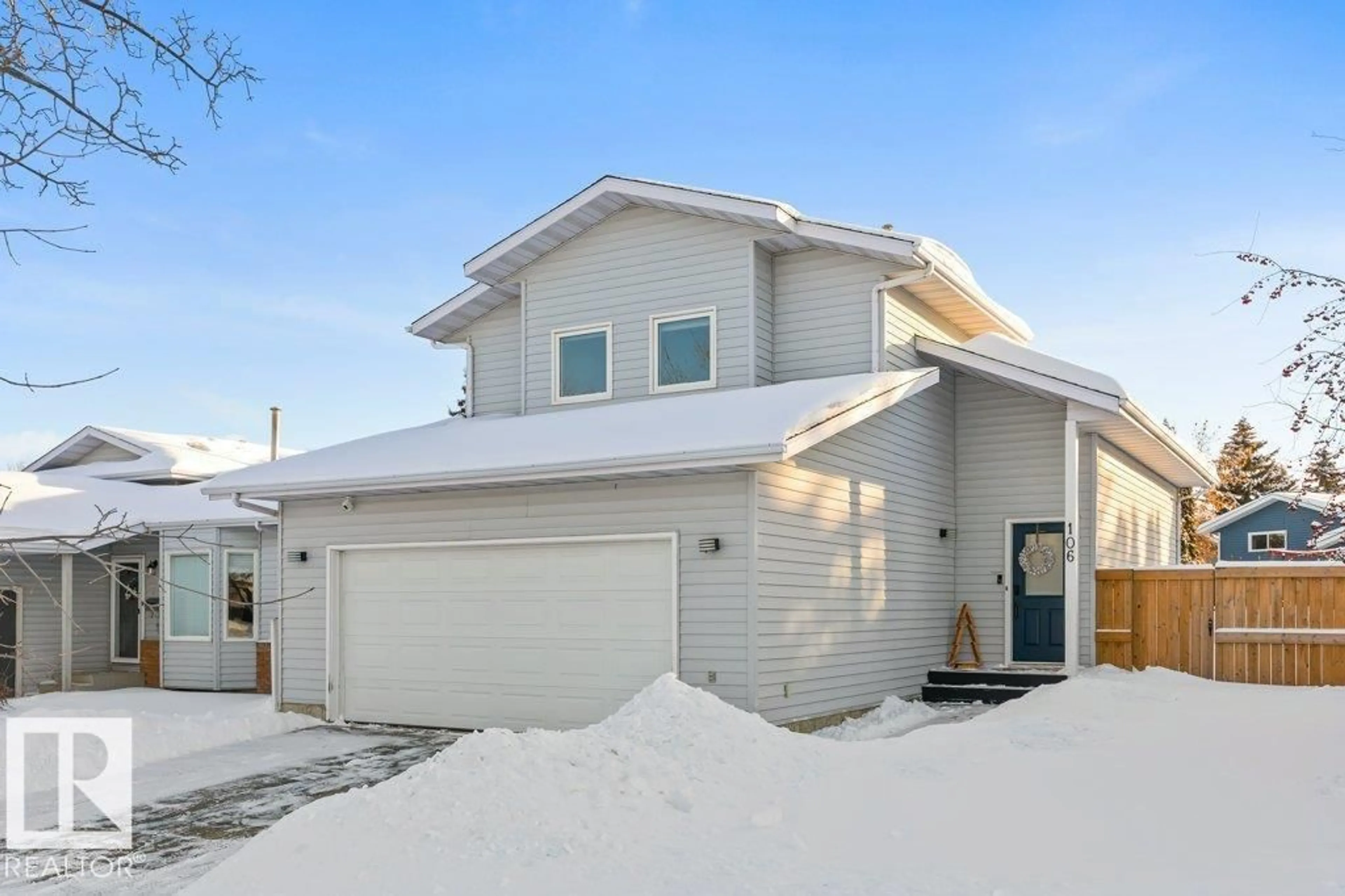 Home with vinyl exterior material, street for 106 DORCHESTER DR, St. Albert Alberta T8N4X3