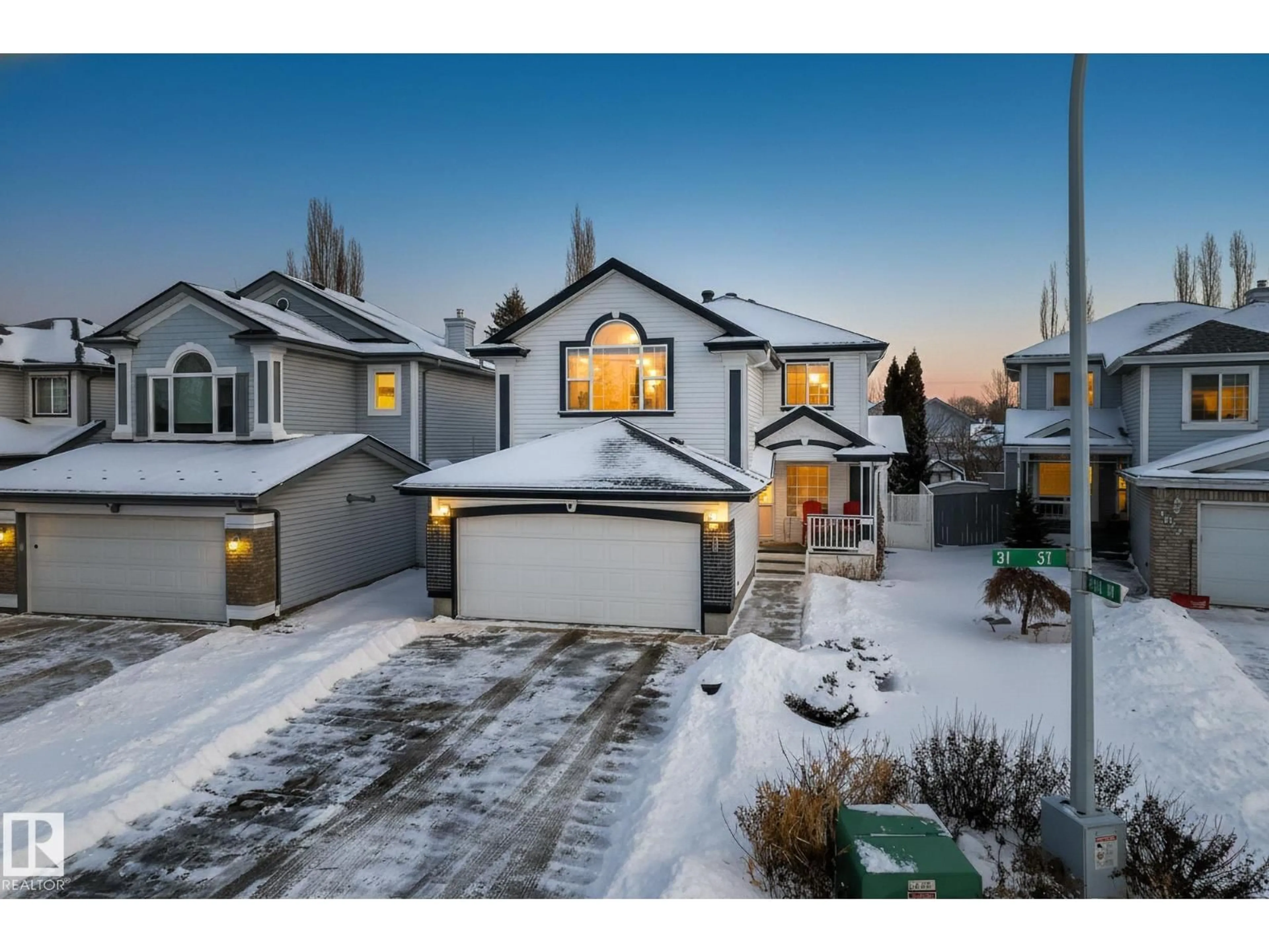 A pic from outside/outdoor area/front of a property/back of a property/a pic from drone, street for NW - 4027 31 ST, Edmonton Alberta T6T1L3