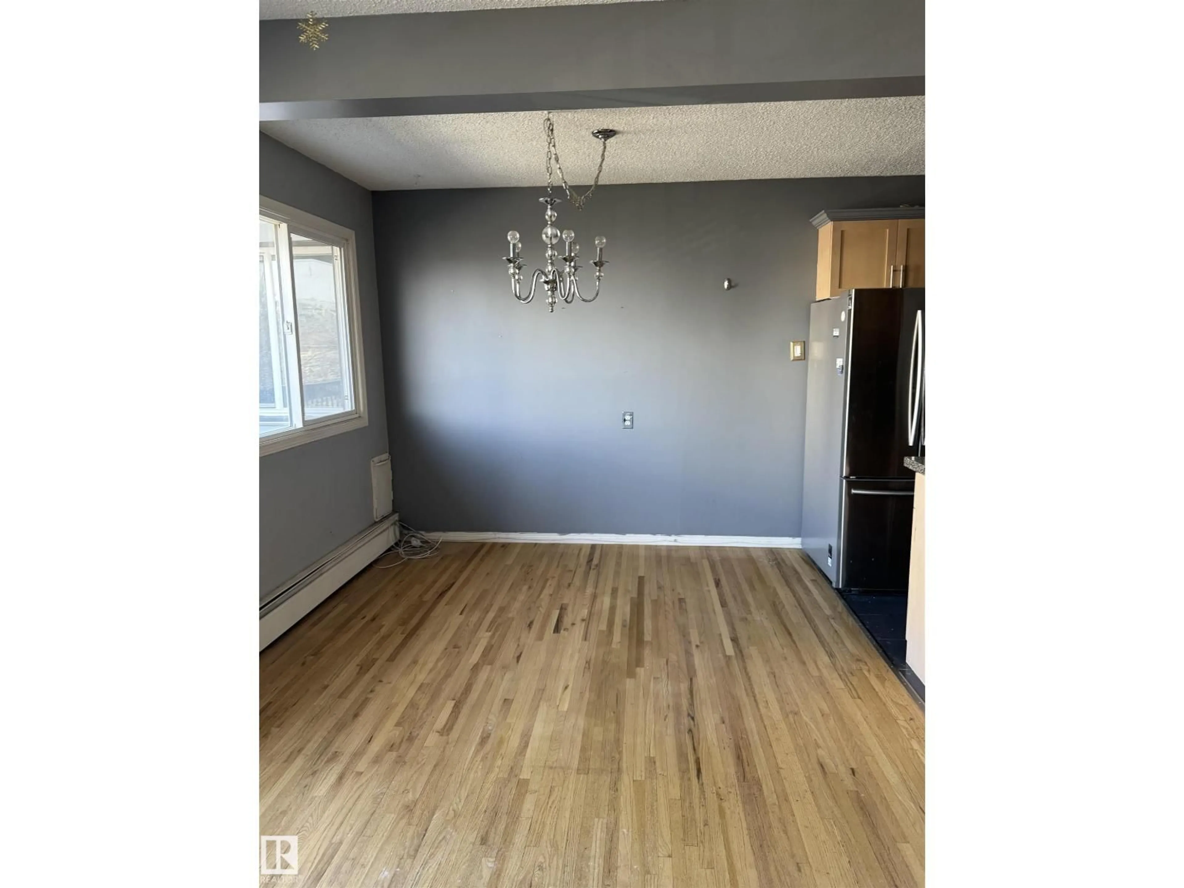 A pic of a room for 425 11217 103 AV AV, Edmonton Alberta T5K2V9