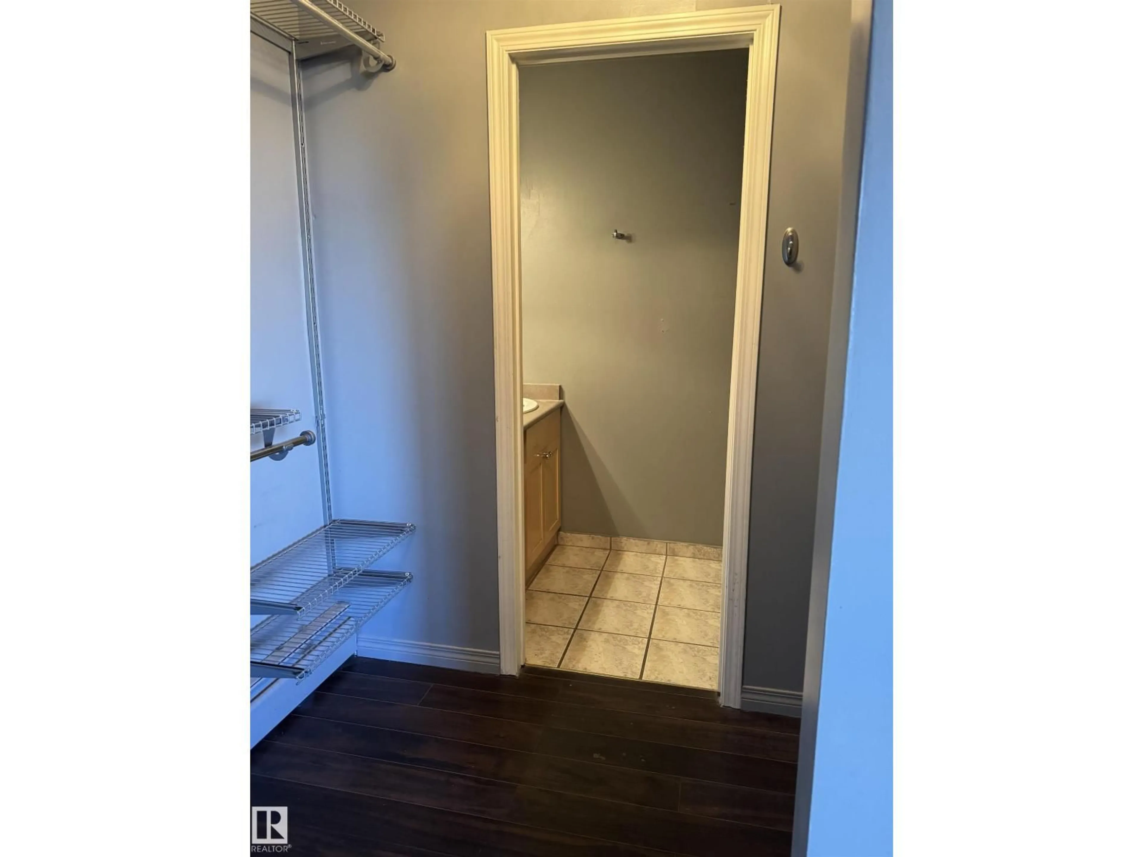 Unknown for 425 11217 103 AV AV, Edmonton Alberta T5K2V9