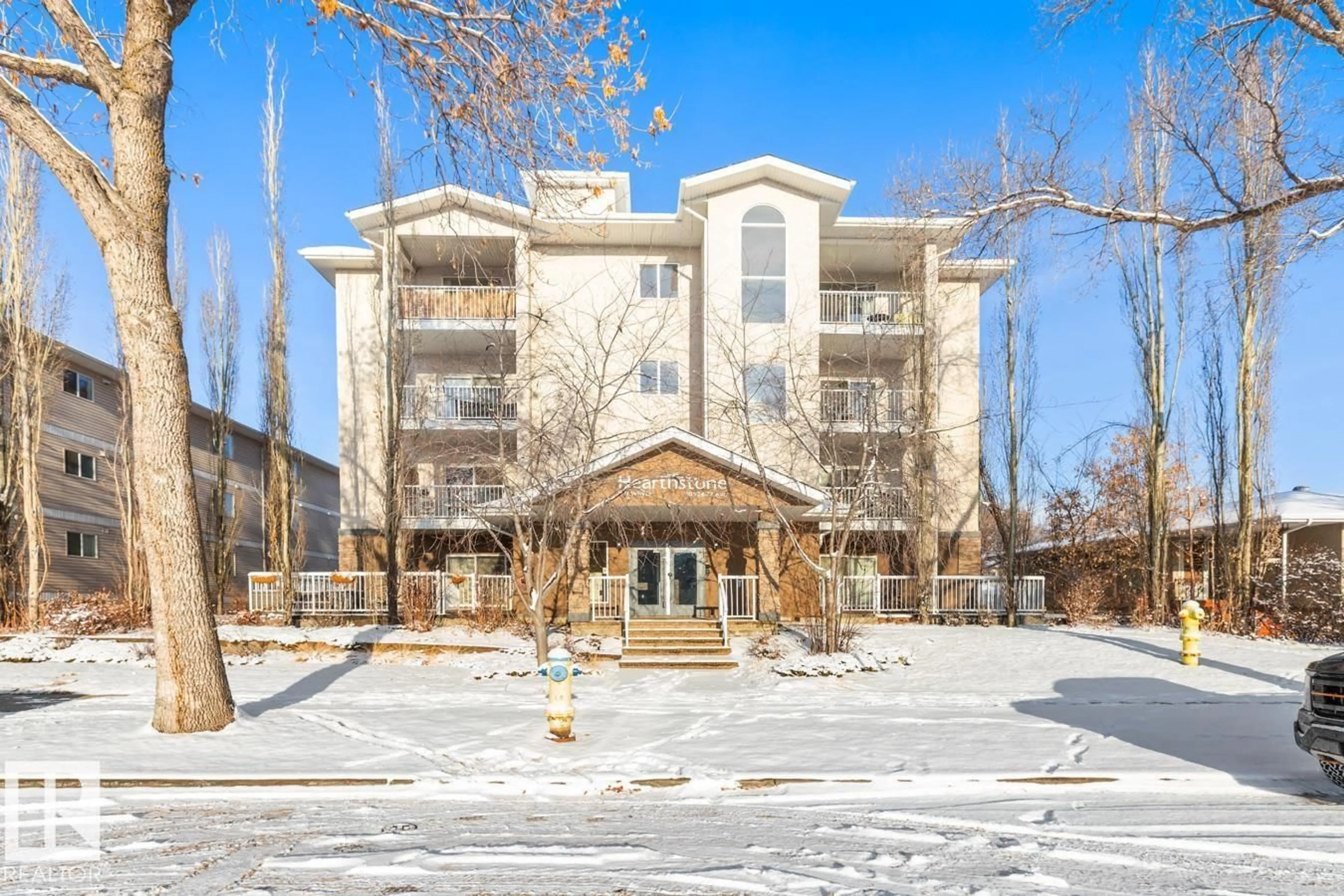 Unknown for 202 - 10524 77 AV, Edmonton Alberta T6E1N1