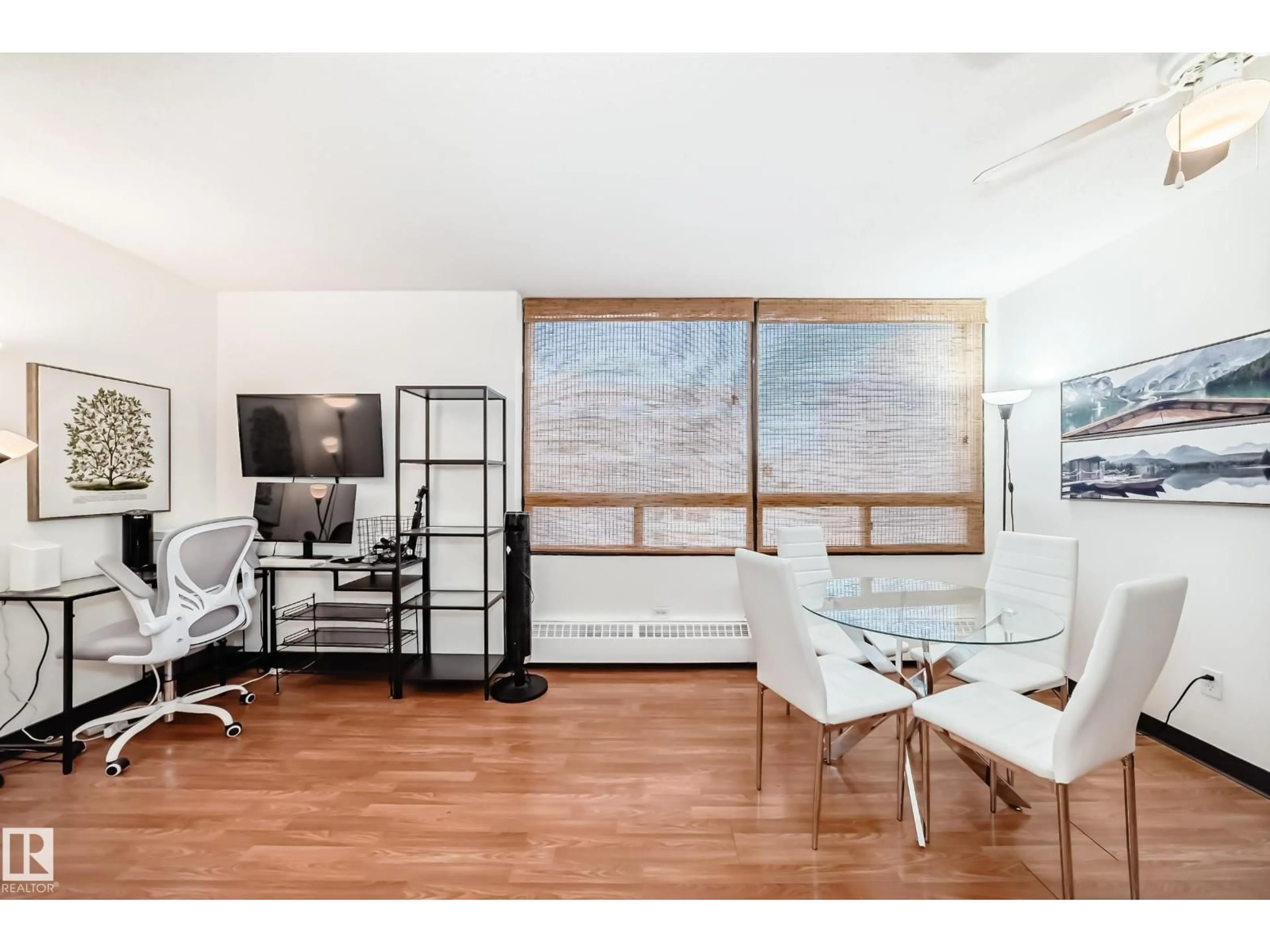 A pic of a room for 10160 - 621 114 ST, Edmonton Alberta T5K2L2