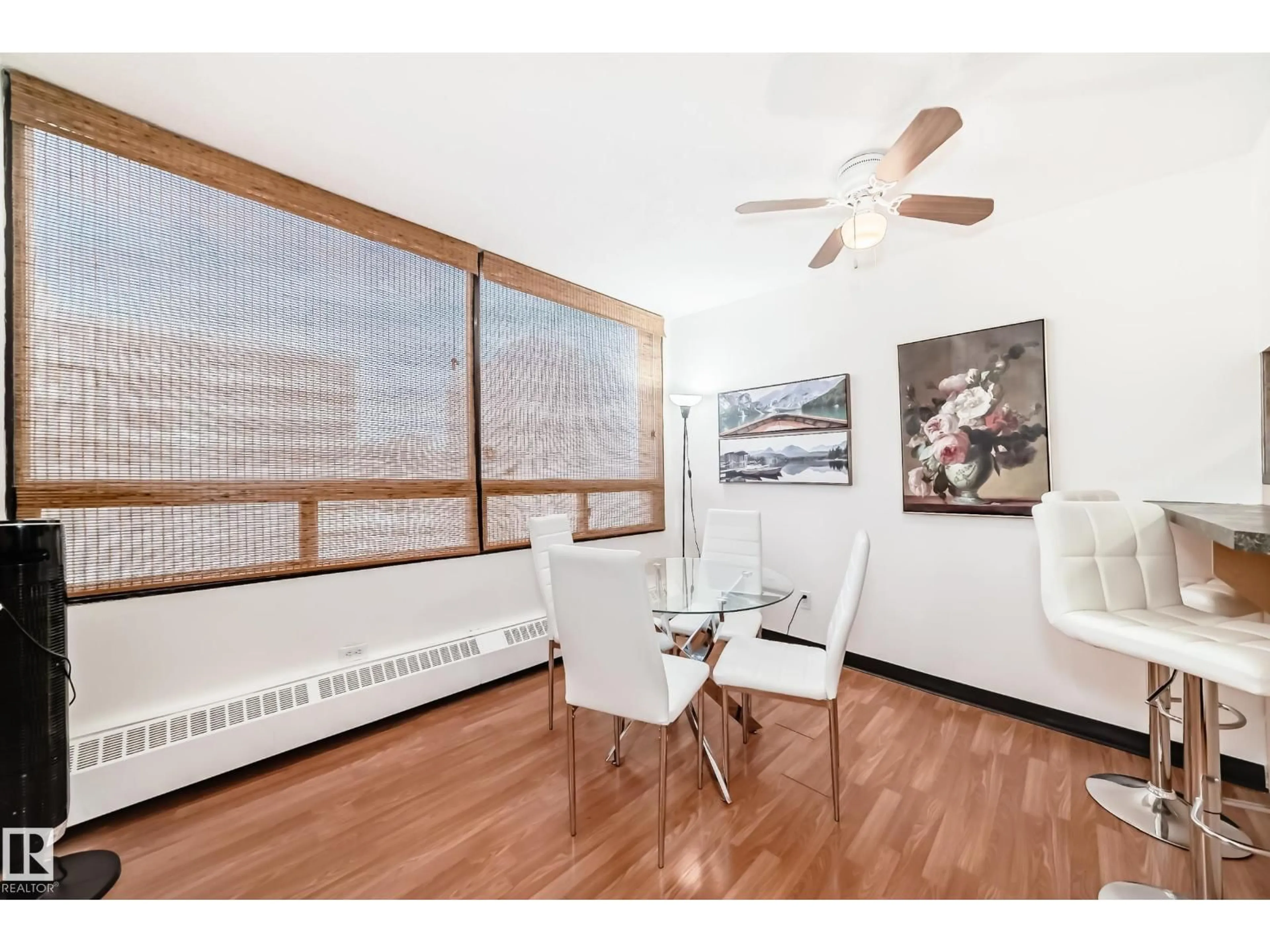 A pic of a room for 10160 - 621 114 ST, Edmonton Alberta T5K2L2