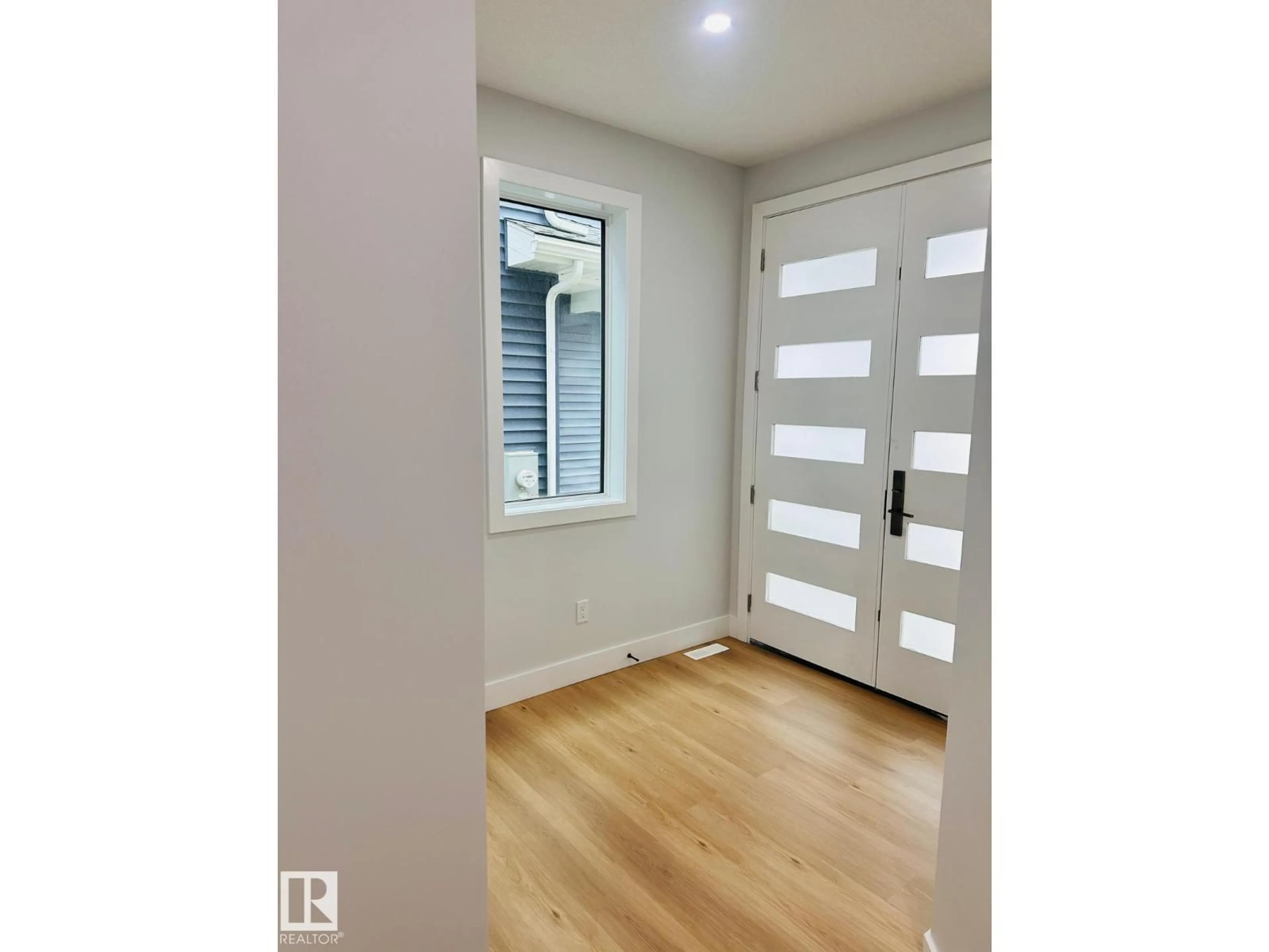 Indoor entryway for 8912 MAYDAY WY, Edmonton Alberta T6X3E6