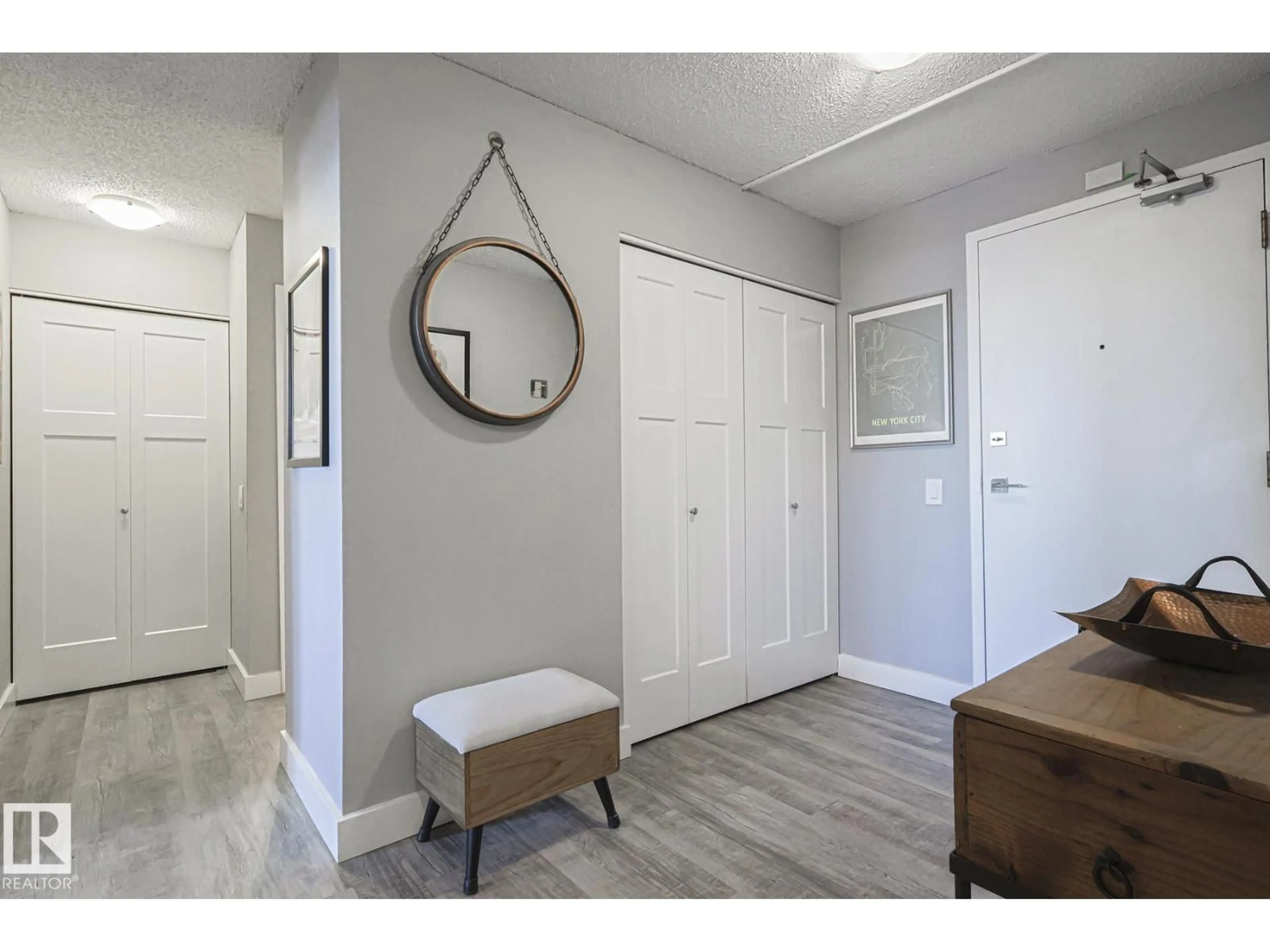 Indoor entryway for 10175 - 805 109 ST, Edmonton Alberta T5J3P2