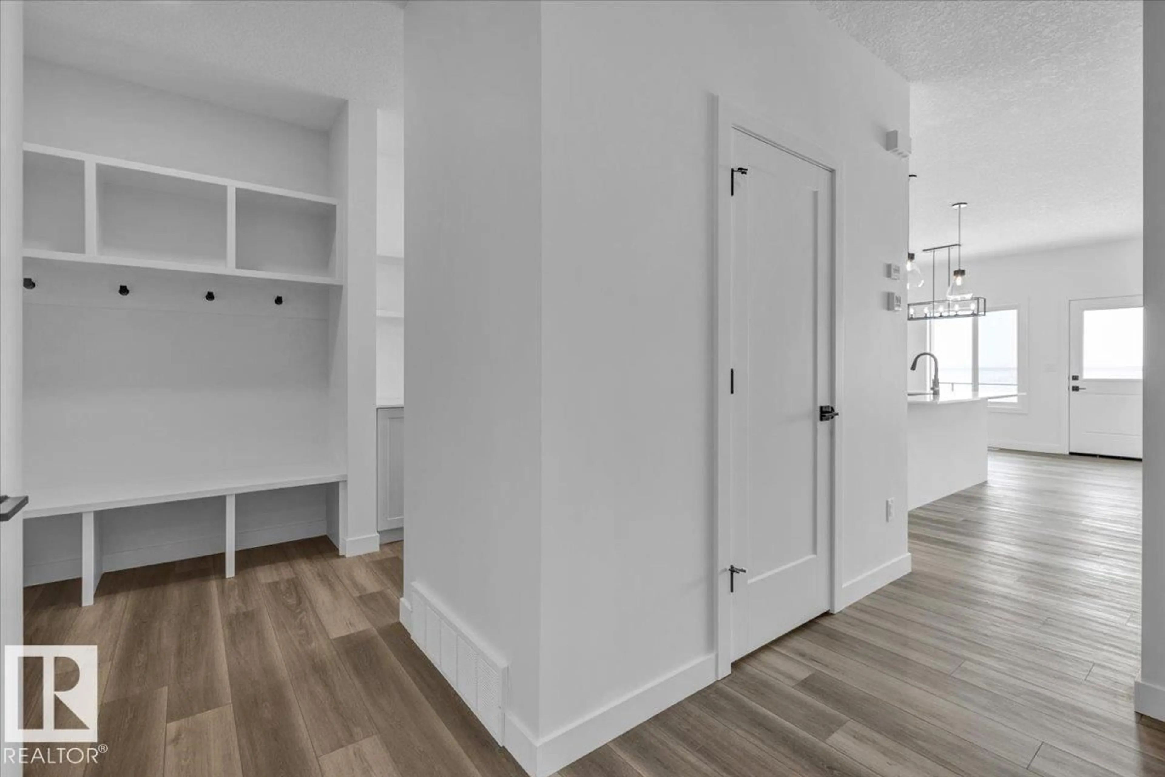 Indoor entryway for 22 FICUS WY, Fort Saskatchewan Alberta T8L0Z6