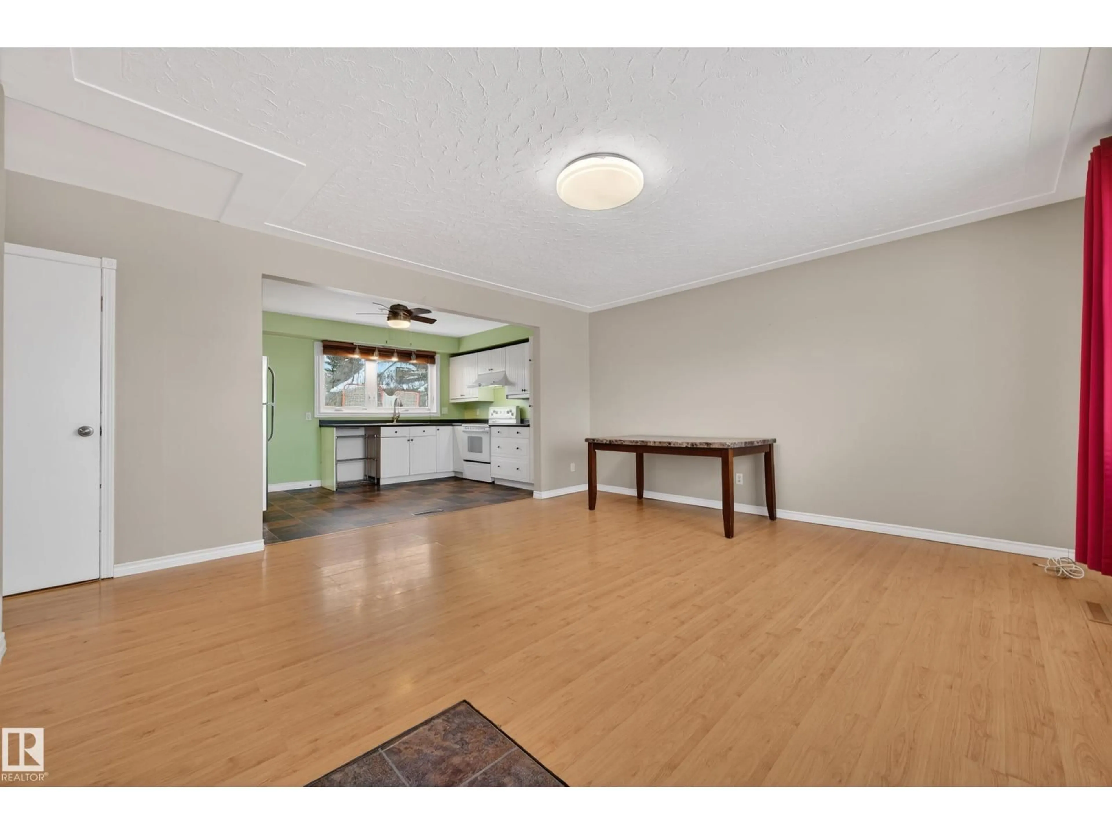 A pic of a room for 10006 107 ST, Fort Saskatchewan Alberta T8L2H6
