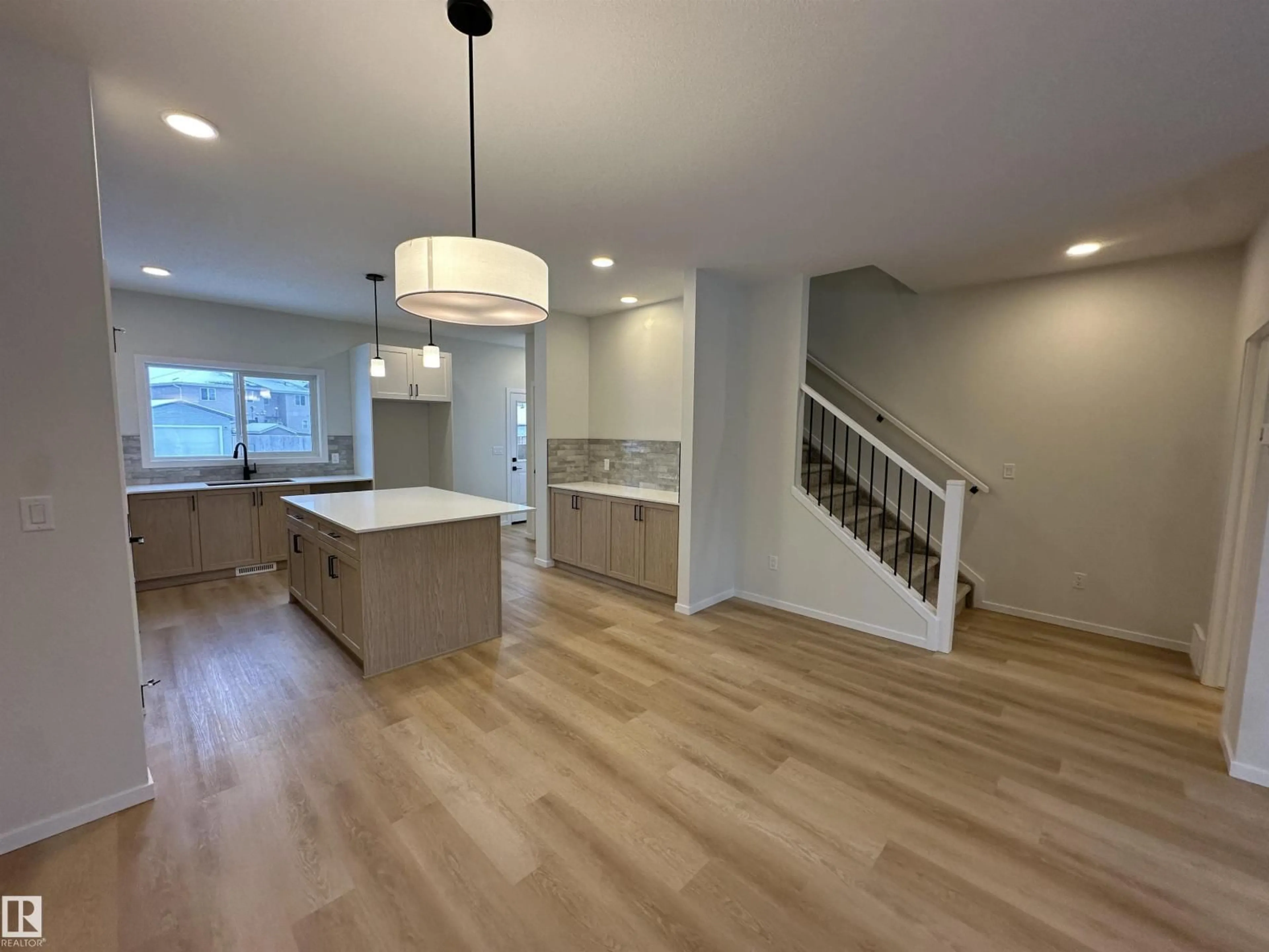 Open concept kitchen, unknown for 35 SERENO LN, Fort Saskatchewan Alberta T8L0Z9